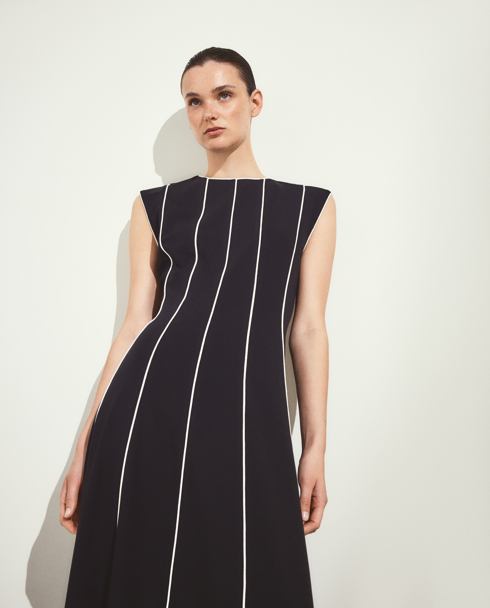 Vestido midi sin mangas - Woman El Corte Inglés - Negro Negro-2