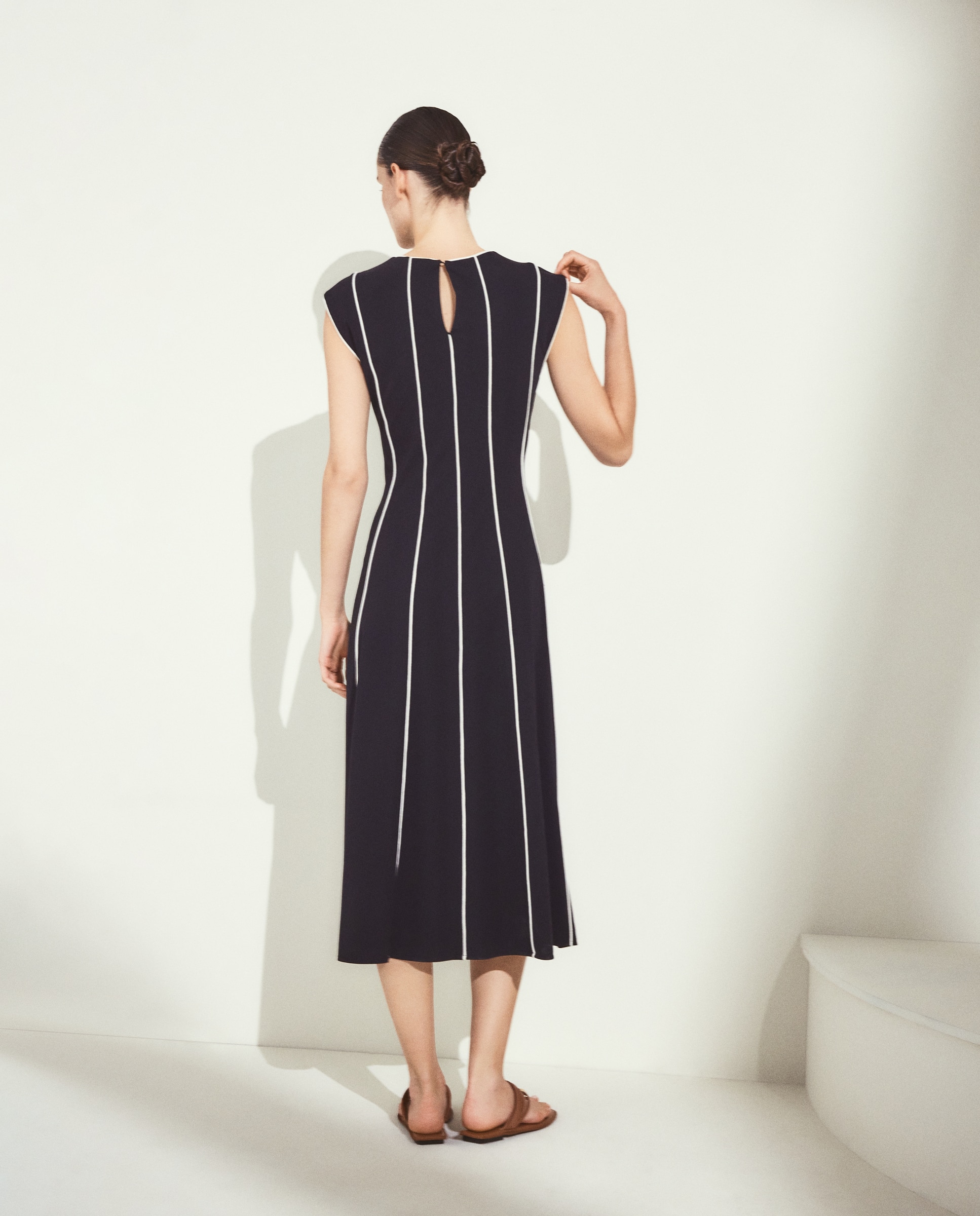 Vestido midi sin mangas - Woman El Corte Inglés - Negro Negro-4