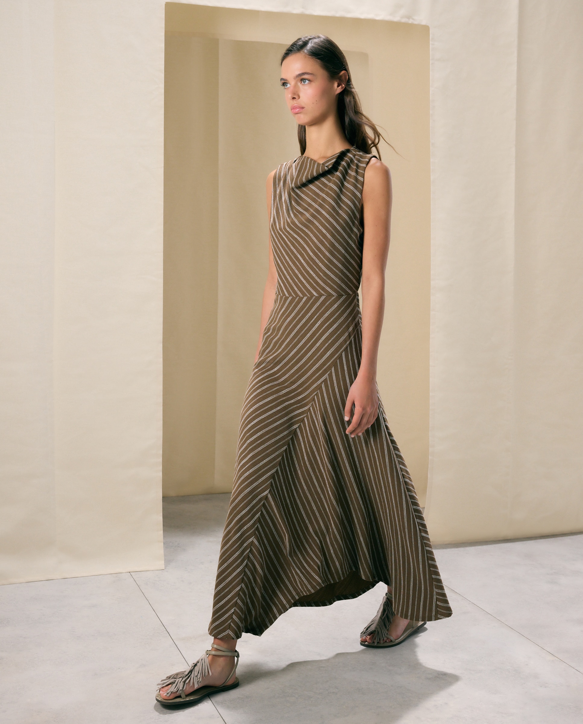 Vestido sin mangas con frunce asimétrico de mujer - Woman El Corte Inglés - Verde Verde-1
