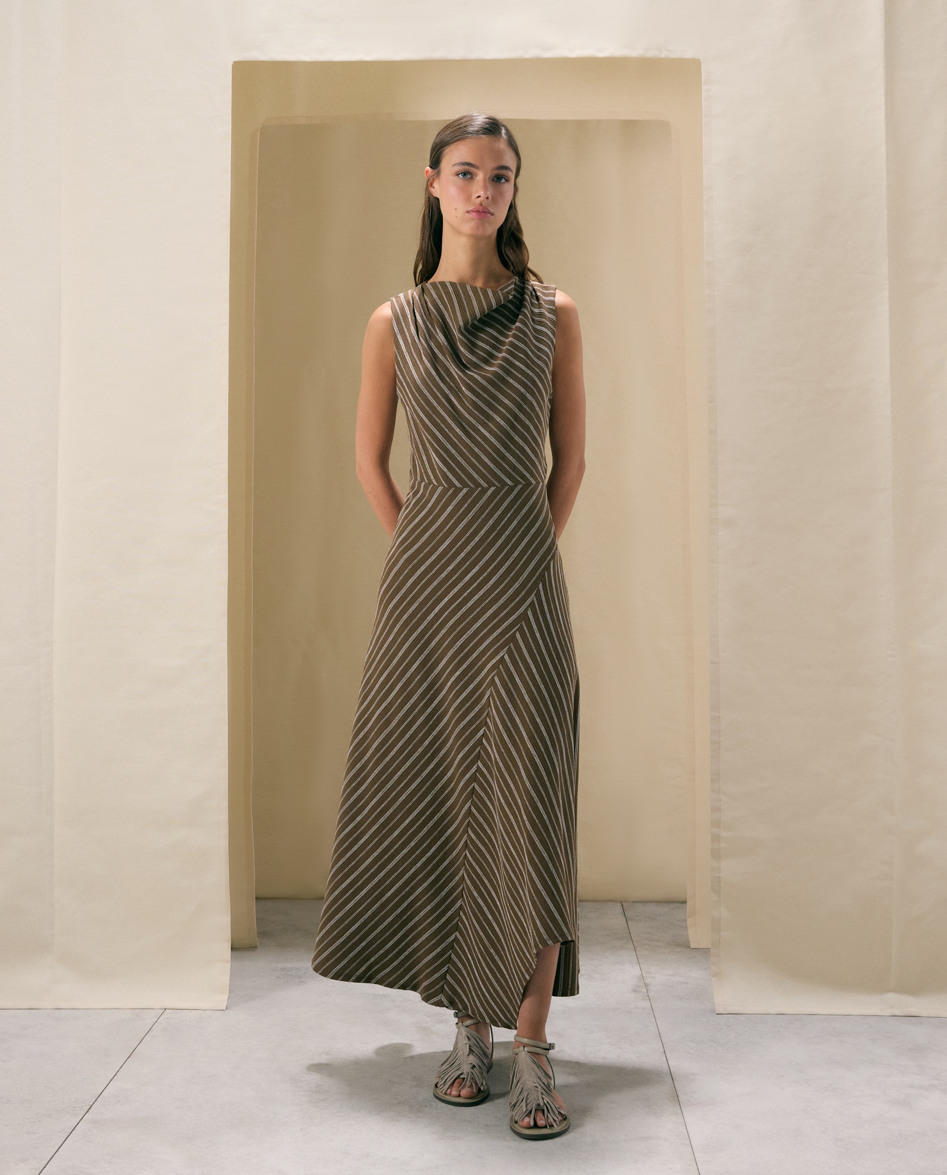 Vestido sin mangas con frunce asimétrico de mujer - Woman El Corte Inglés - Verde Verde-3