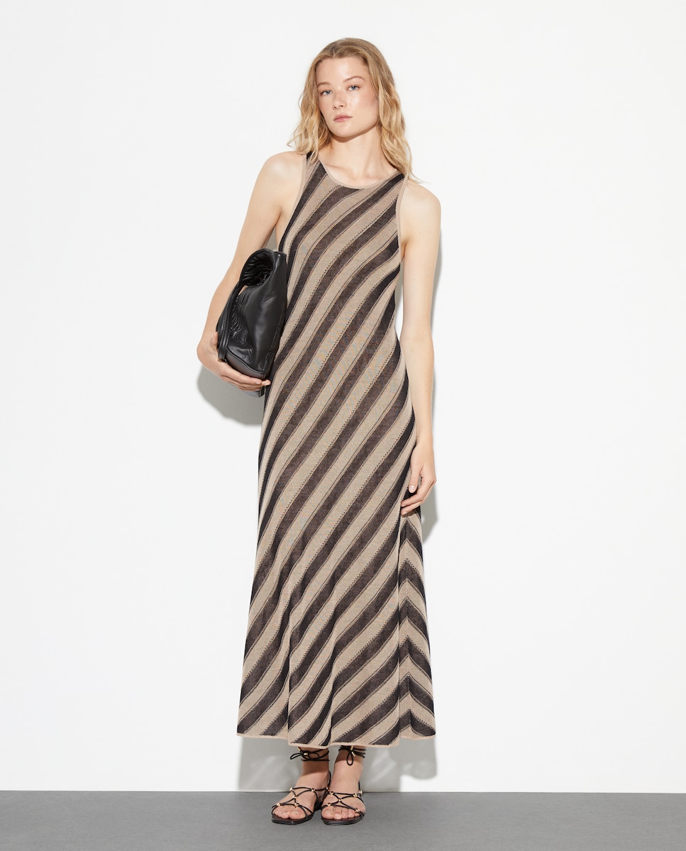 Vestido Comprido sem Mangas Castanho-1