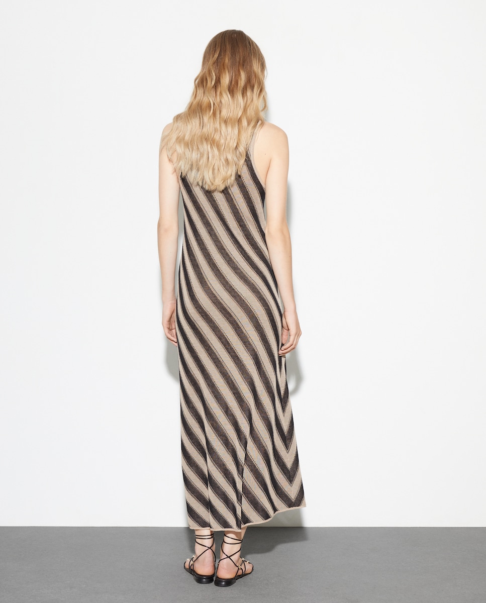 Vestido Comprido sem Mangas Castanho-2