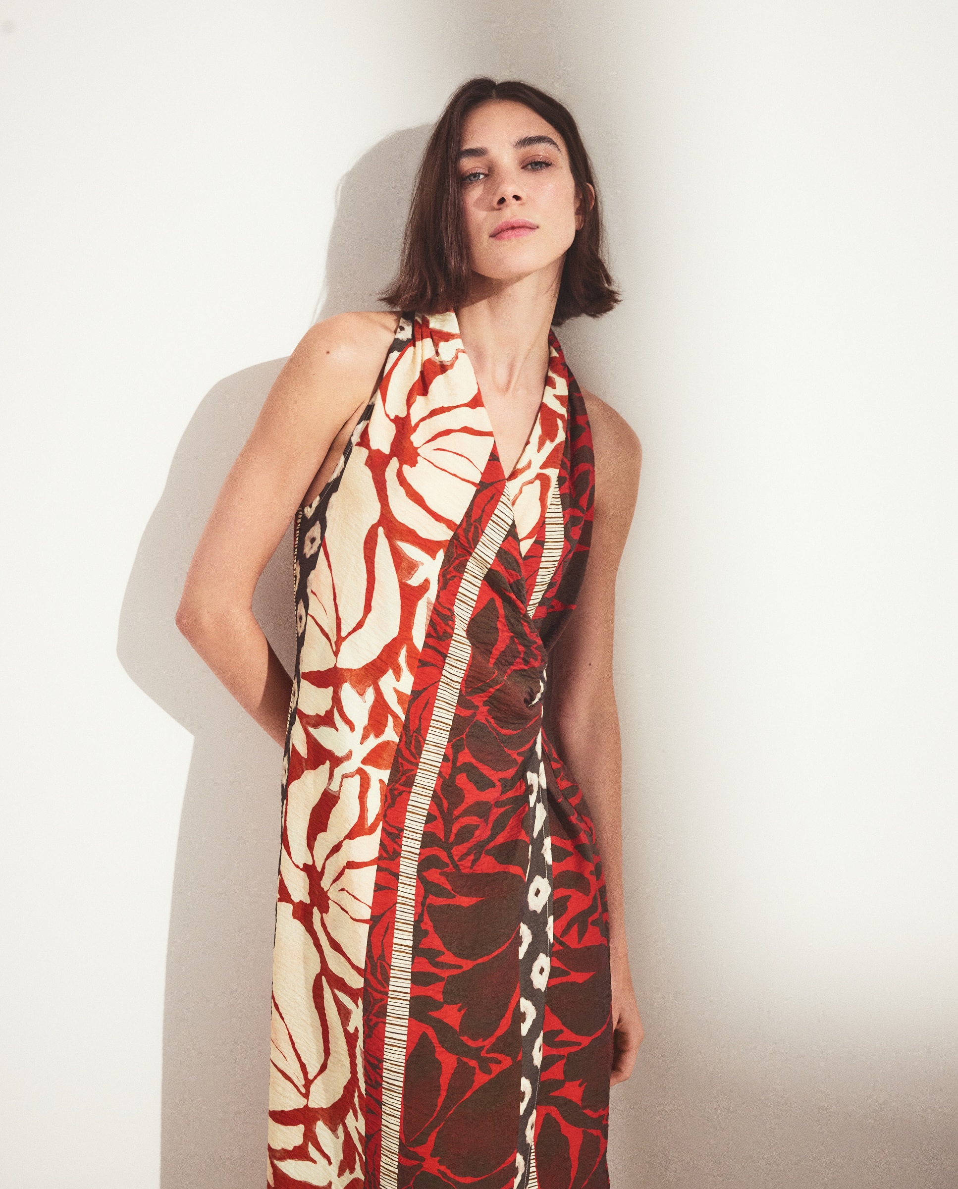 Imagen 0 de Vestido sin mangas estampado de mujer Rojo