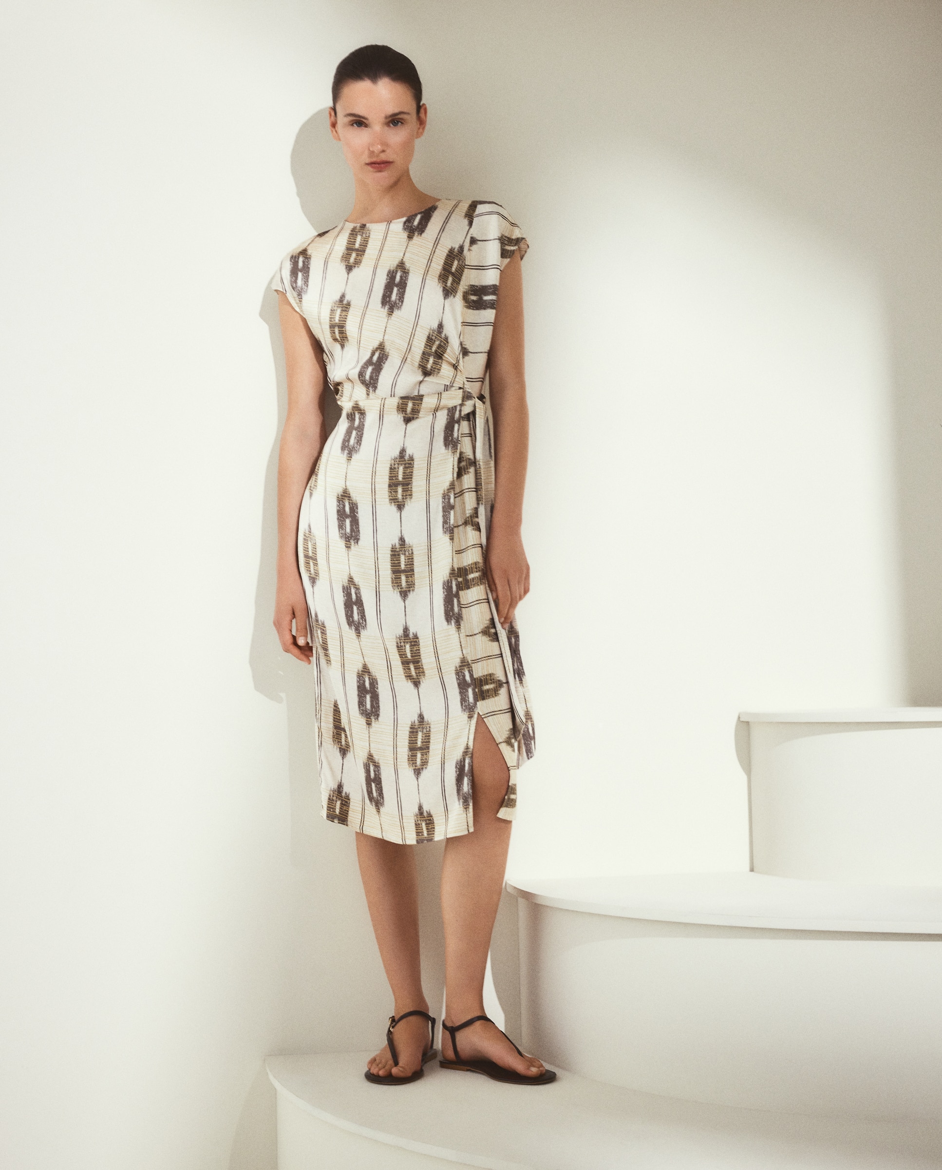 Vestido sem Mangas com Decote Redondo e Nó Lateral Branco-2