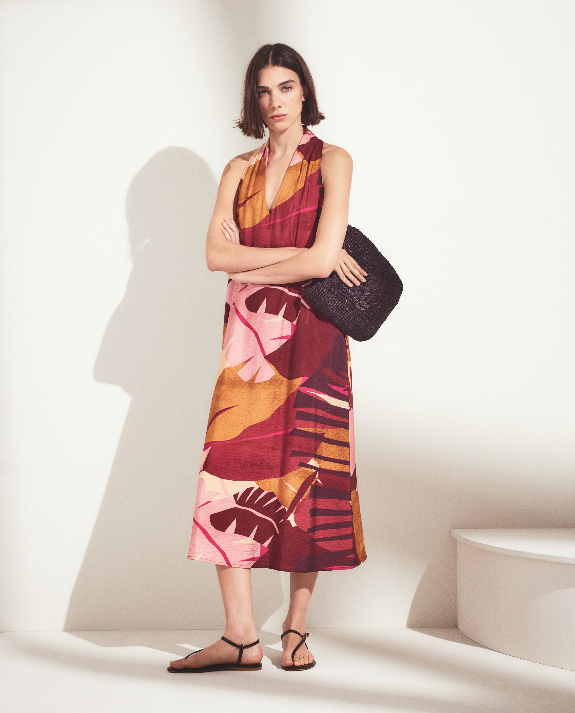 Imagem 0 de Vestido Comprido sem Mangas e com Gola Halter
