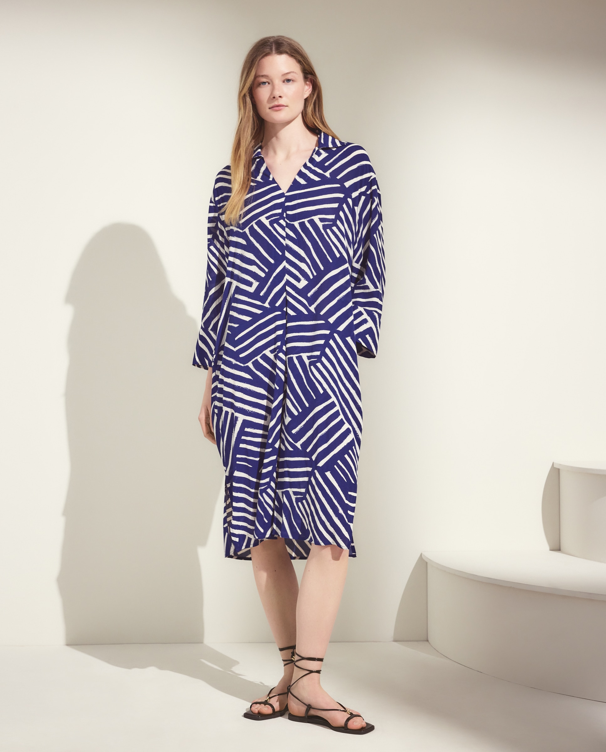 Vestido de Viscose com Manga Comprida e Estampado Azul-2