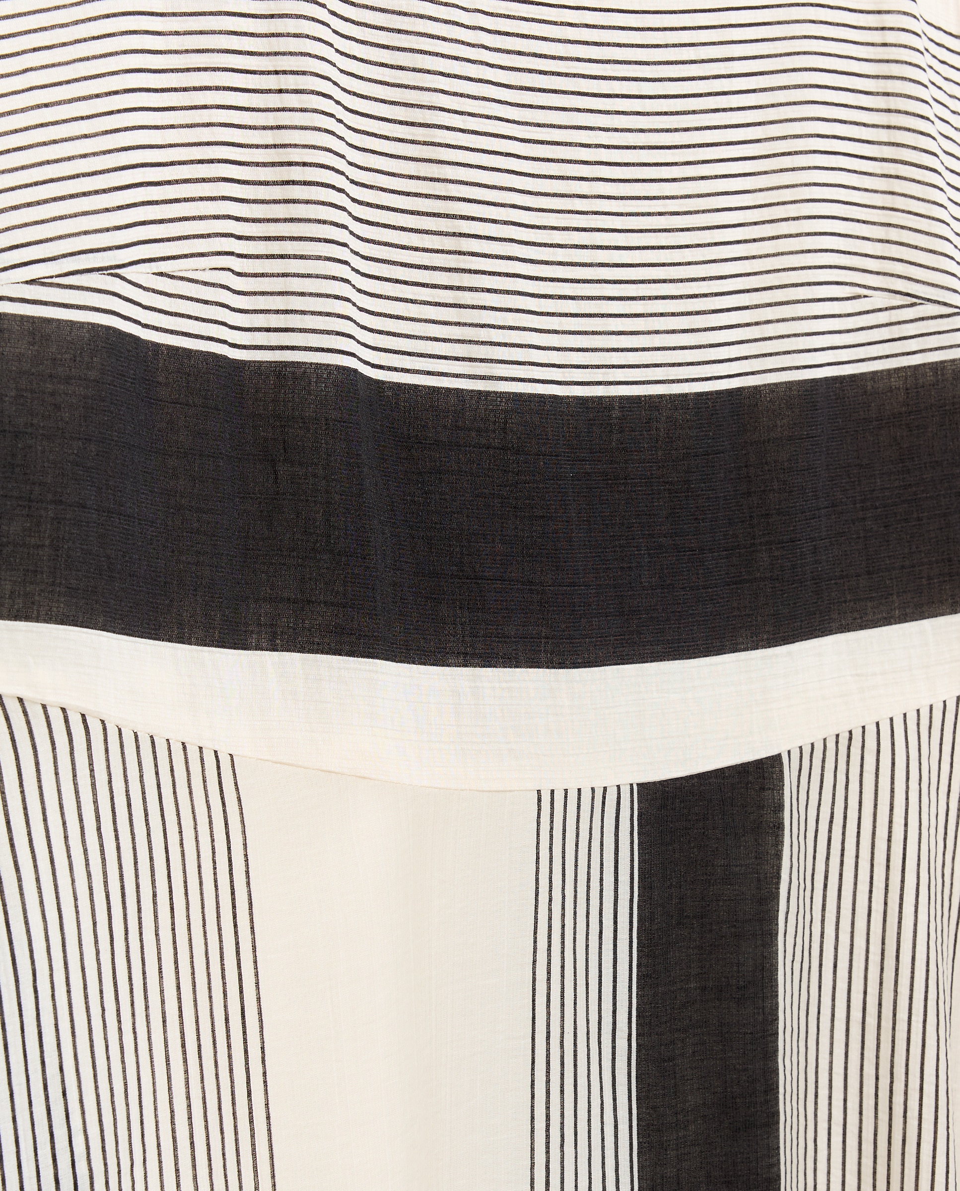 Vestido de Alças com Estampado Preto-3
