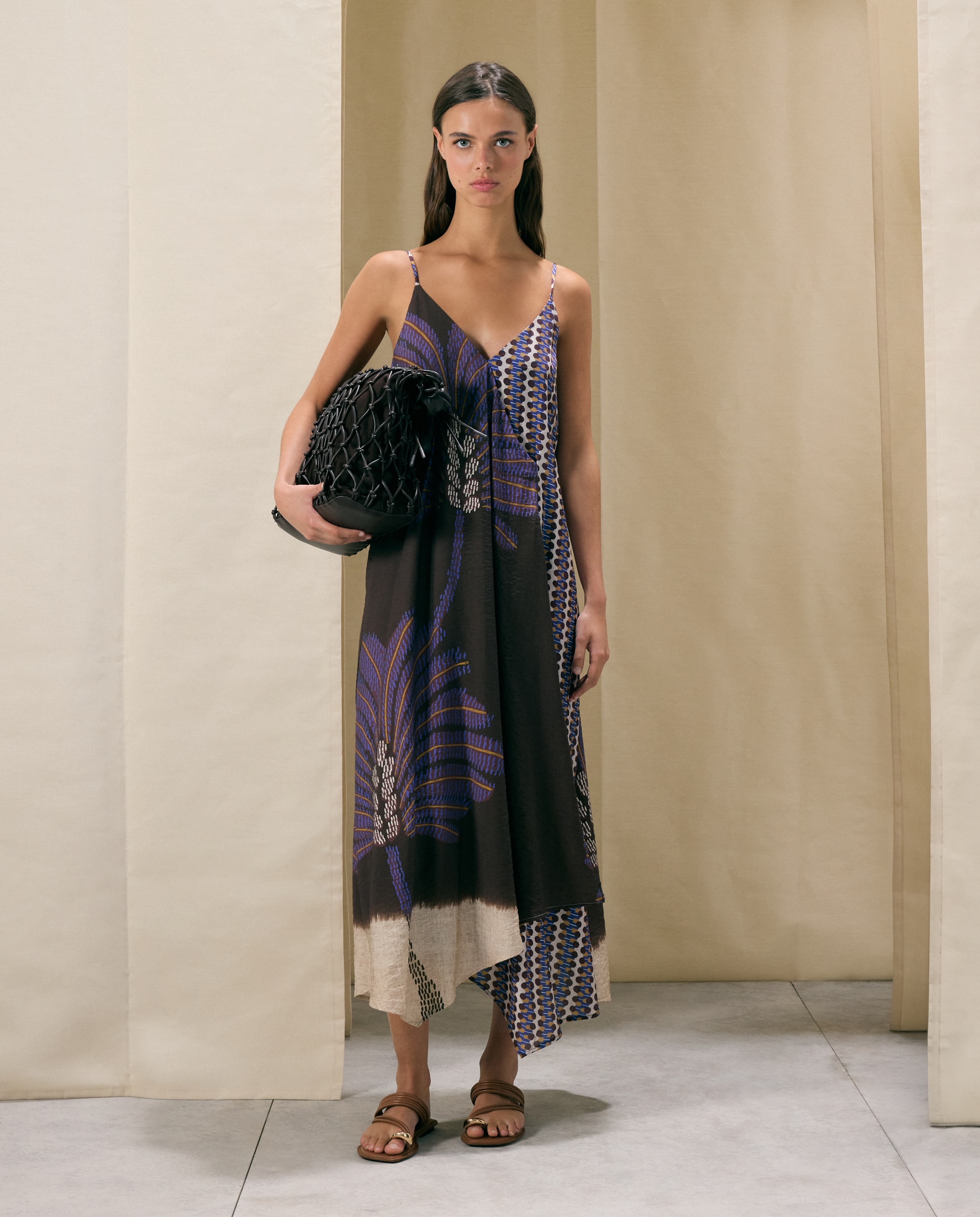 Vestido de Alças com Estampado Castanho-1