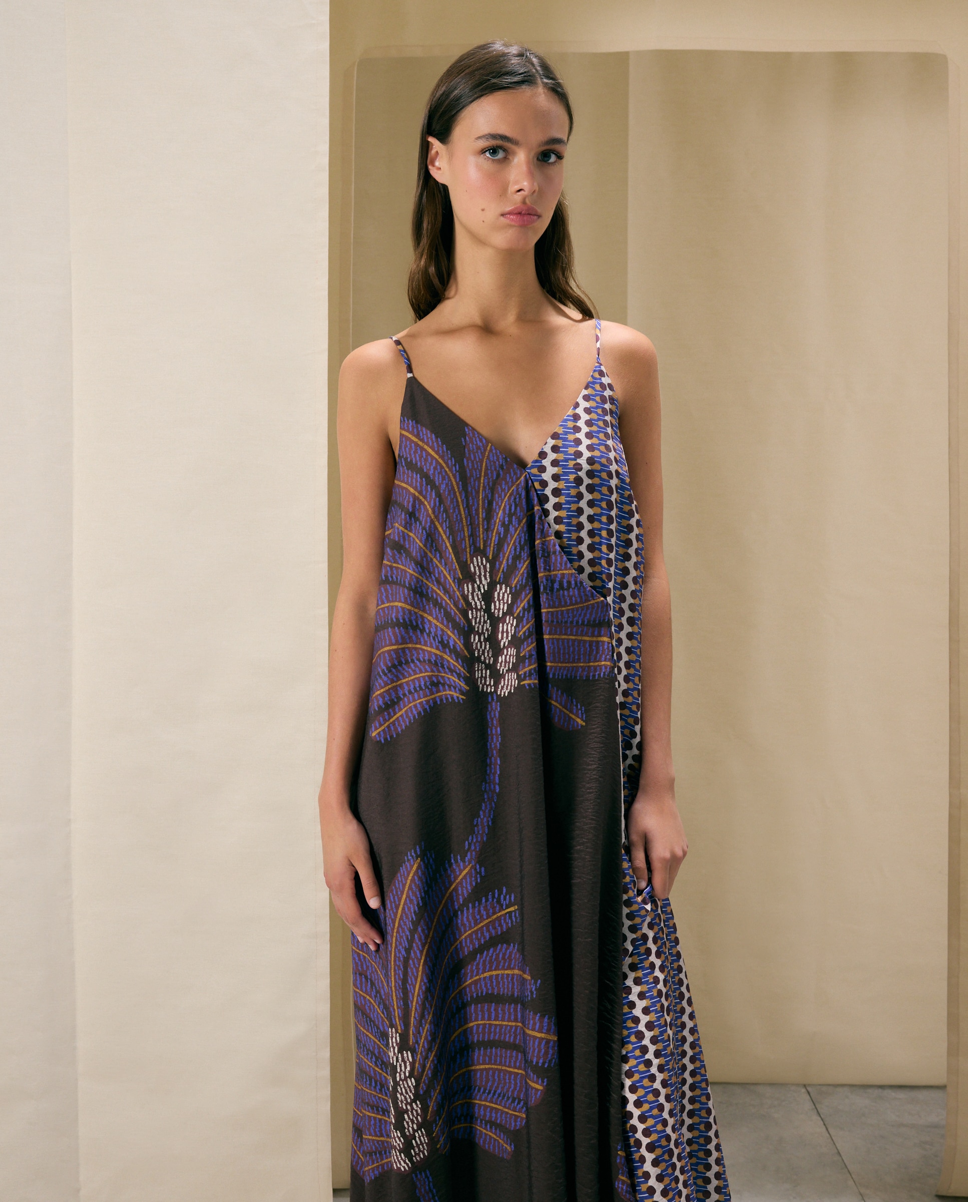 Vestido de Alças com Estampado Castanho-2