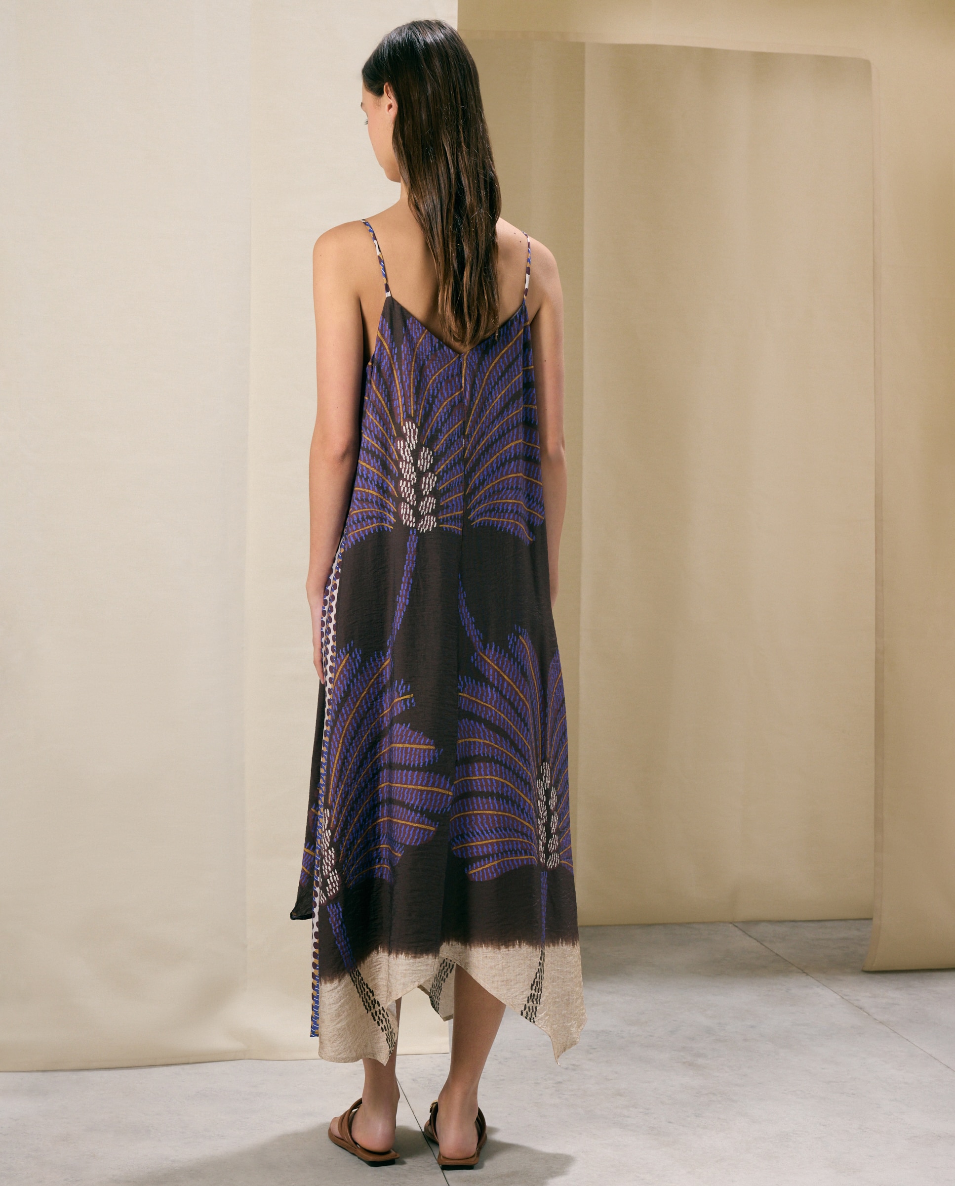 Vestido de Alças com Estampado Castanho-3