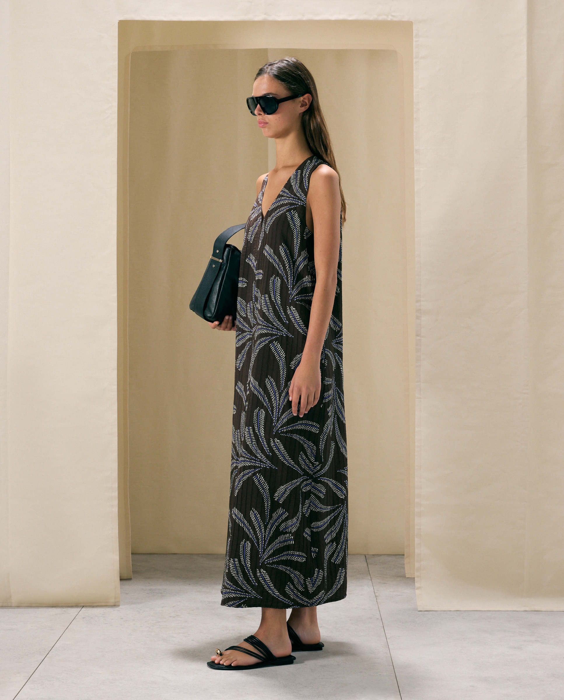 Imagen 4 de Vestido allover print texturado - Woman El Corte Inglés - Marrón Marrón