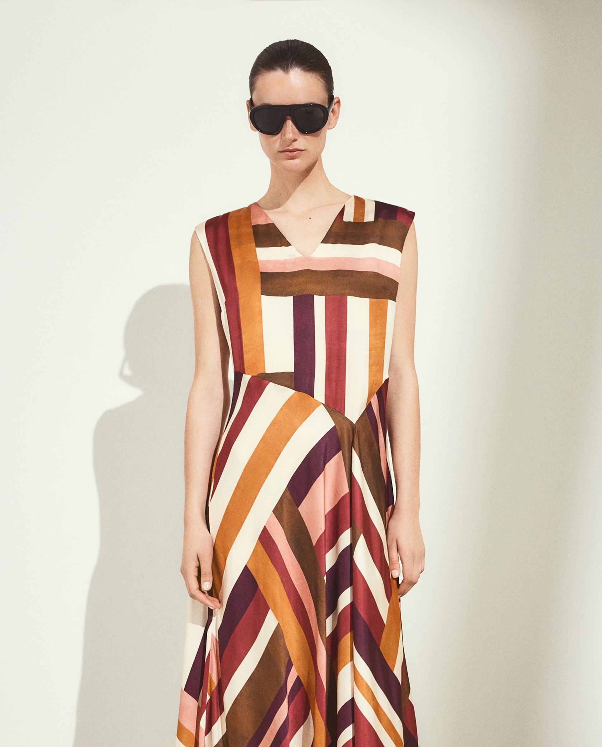 Vestido Acetinado Estampado Castanho-4
