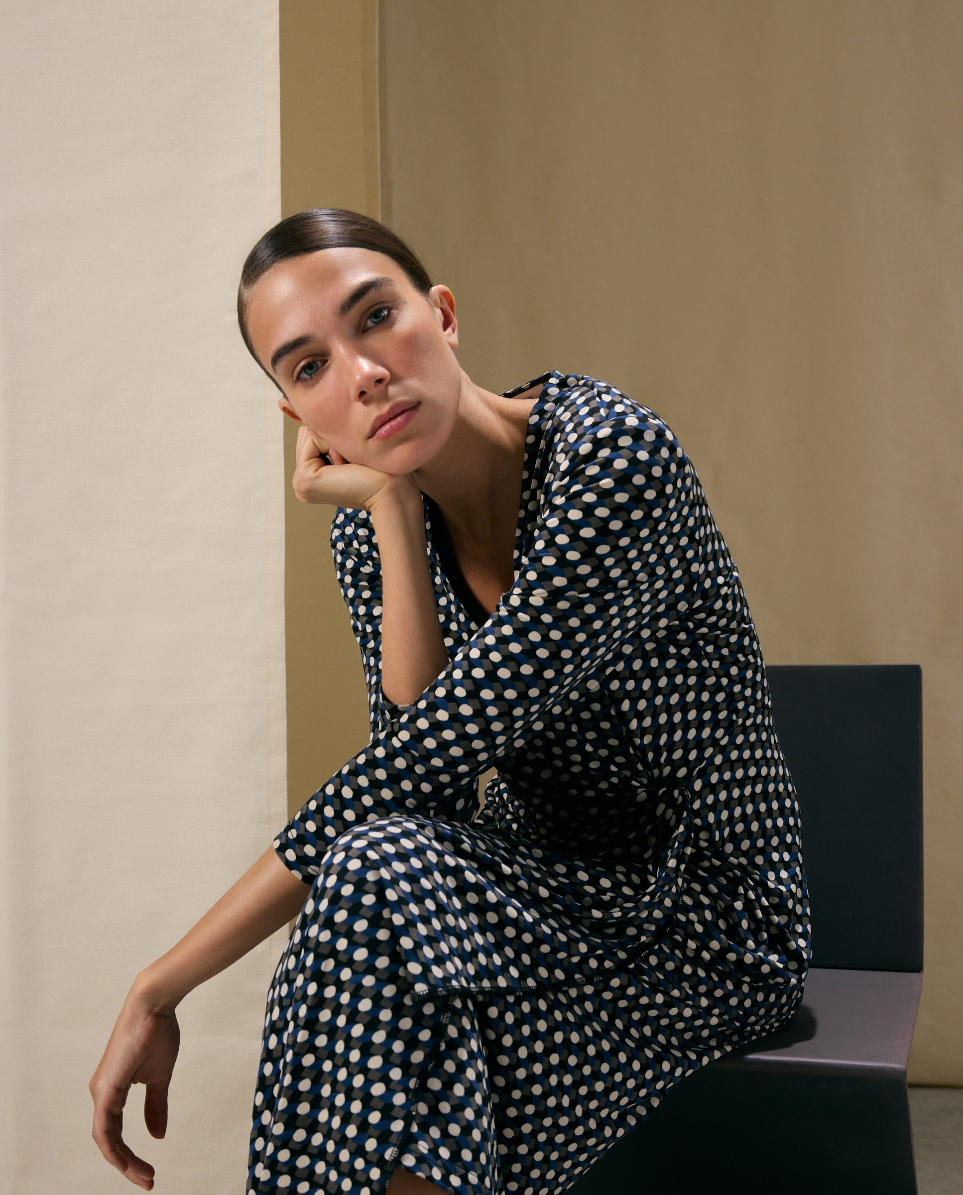 Imagen 1 de Vestido de mujer con manga larga y estampado de topos - Woman El Corte Inglés - Azul Azul