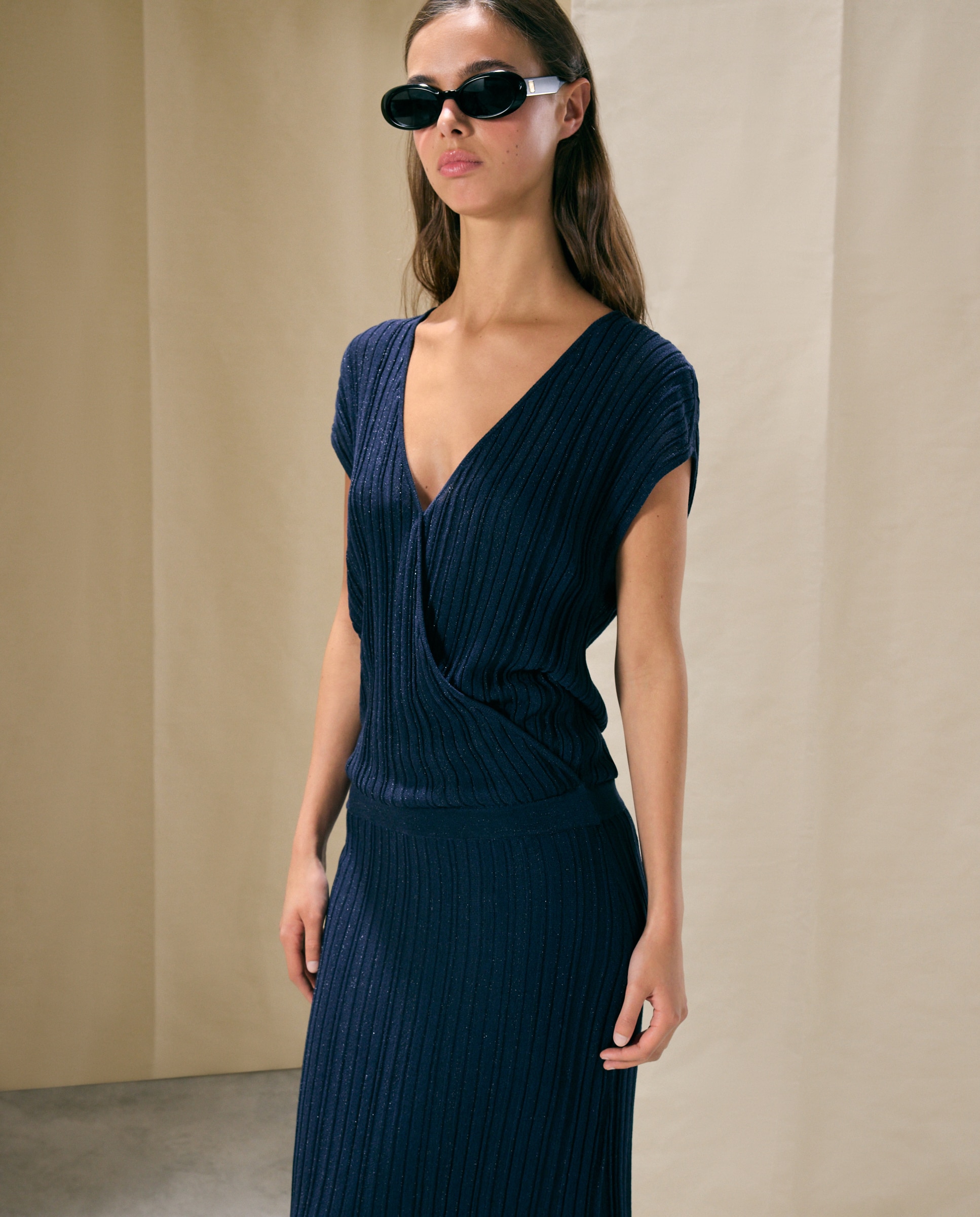 Vestido largo con plisado cruzado de punto lurex - Woman El Corte Inglés - Azul marino Azul marino-2