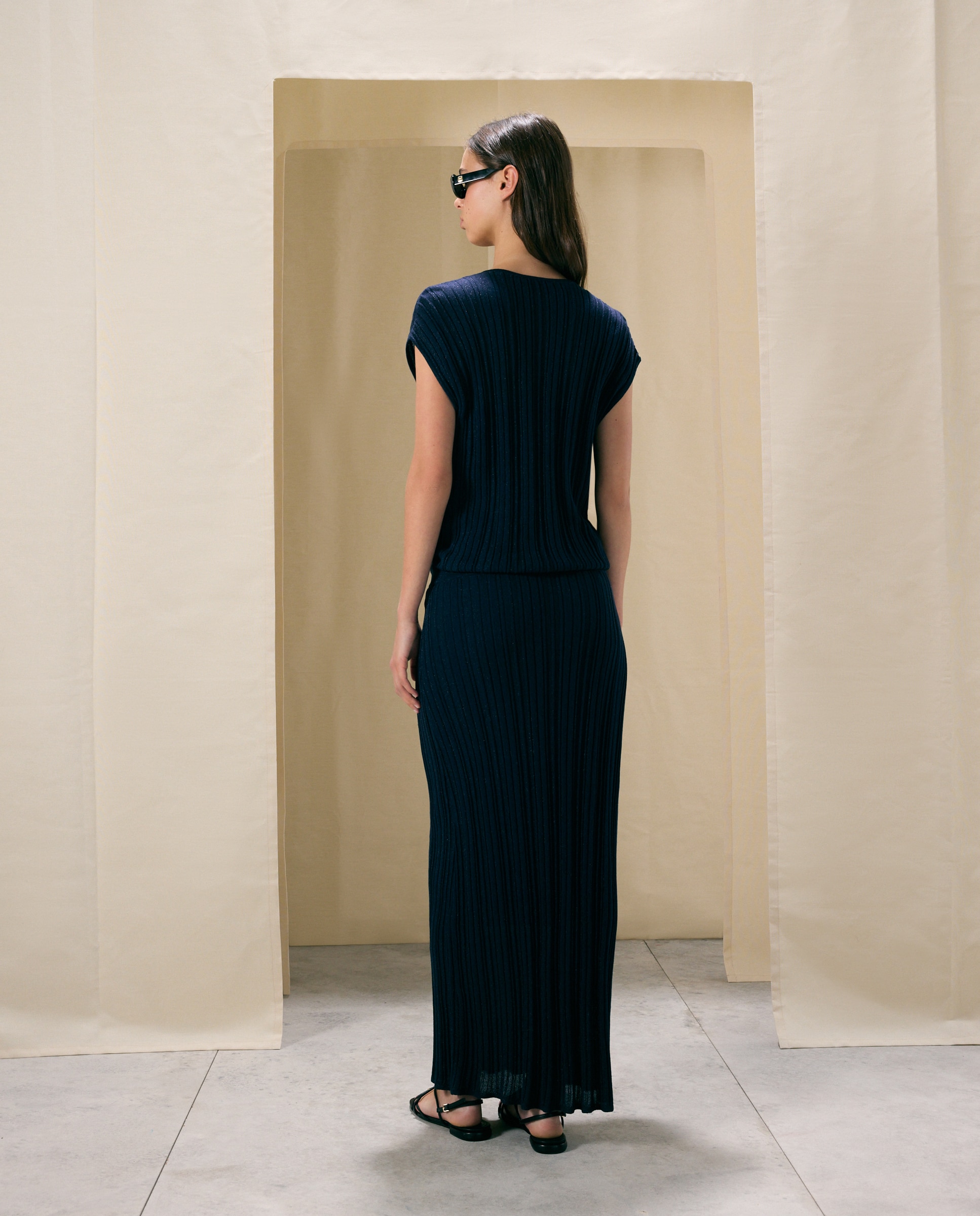 Vestido largo con plisado cruzado de punto lurex - Woman El Corte Inglés - Azul marino Azul marino-3