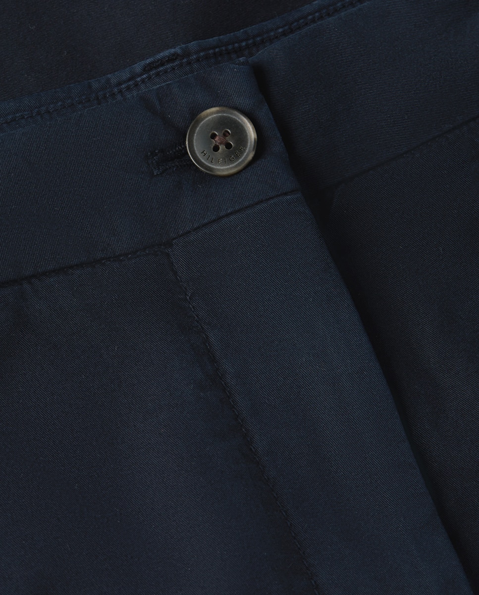 Bermudas Chino de Cintura Média e Corte Regular Azul-marinho-3