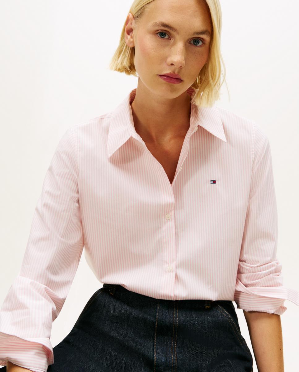 Camisa às Riscas de Silhueta Clássica Rosa-2