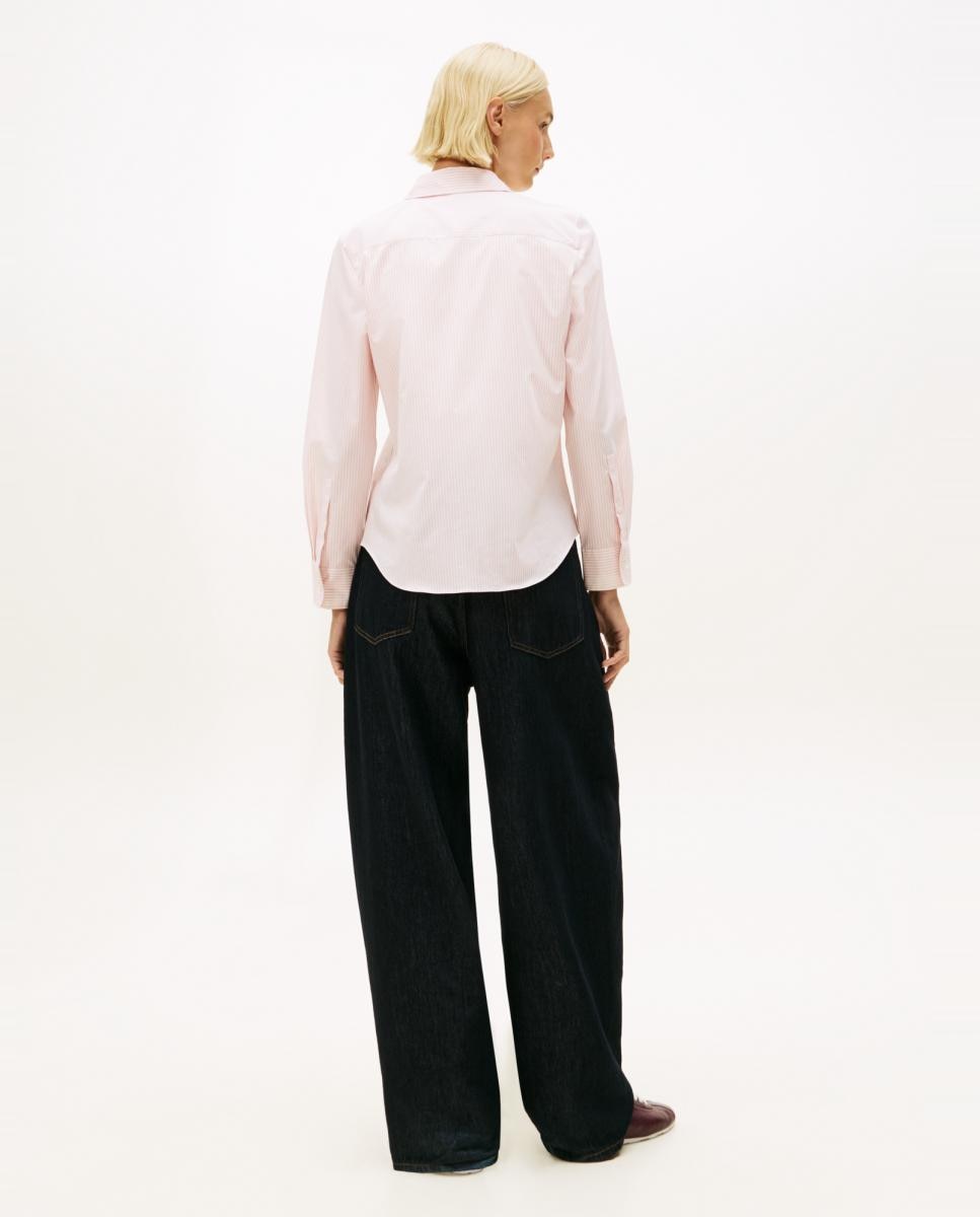 Camisa às Riscas de Silhueta Clássica Rosa-3