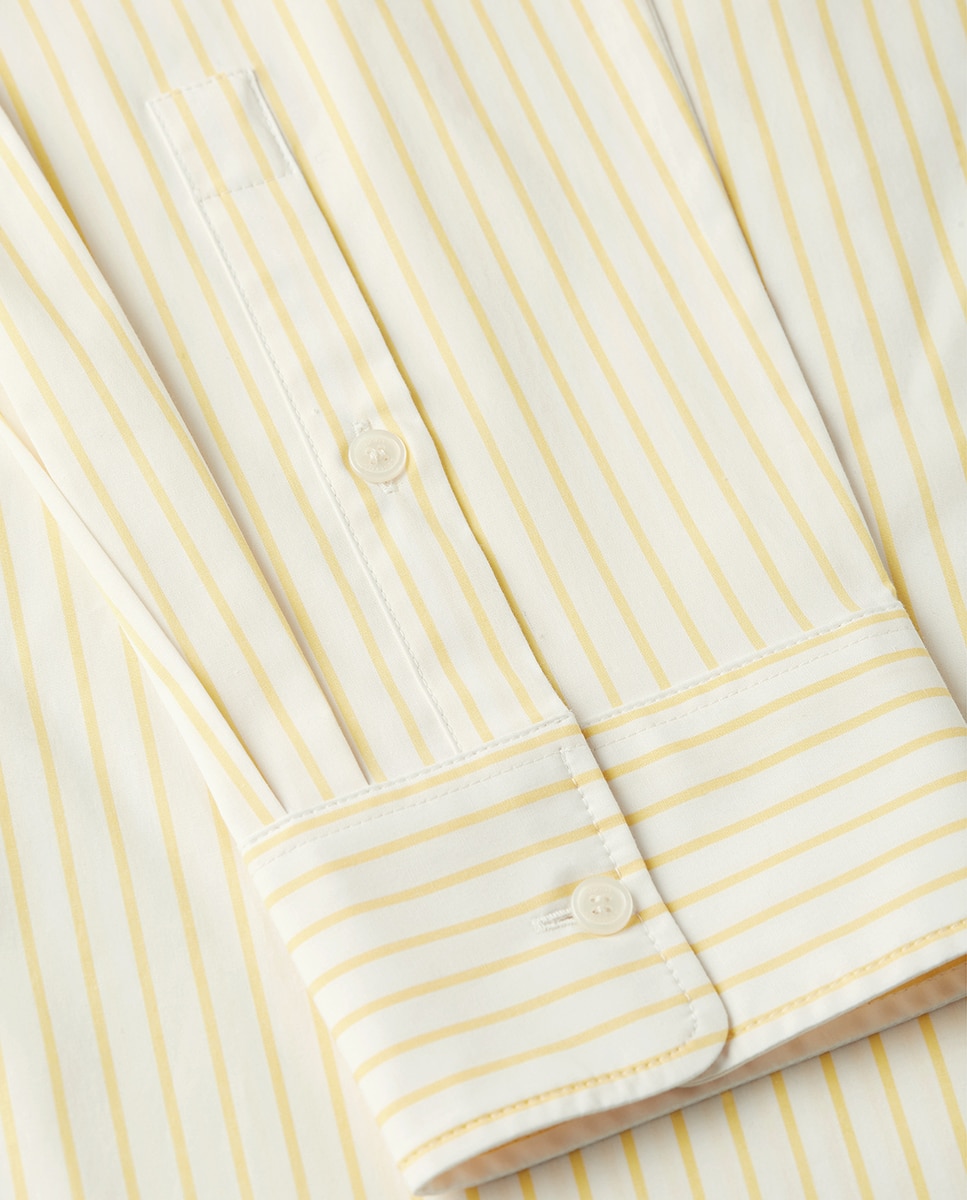 Camisa às Riscas de Silhueta Clássica Amarelo-6