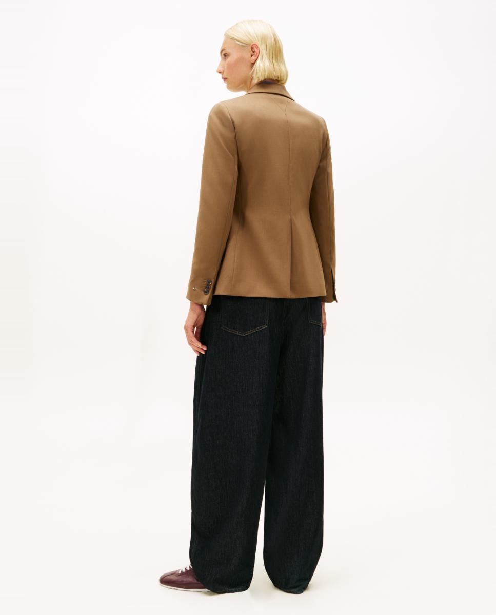 Blazer com Estrutura e Silhueta Clássica Camel-2