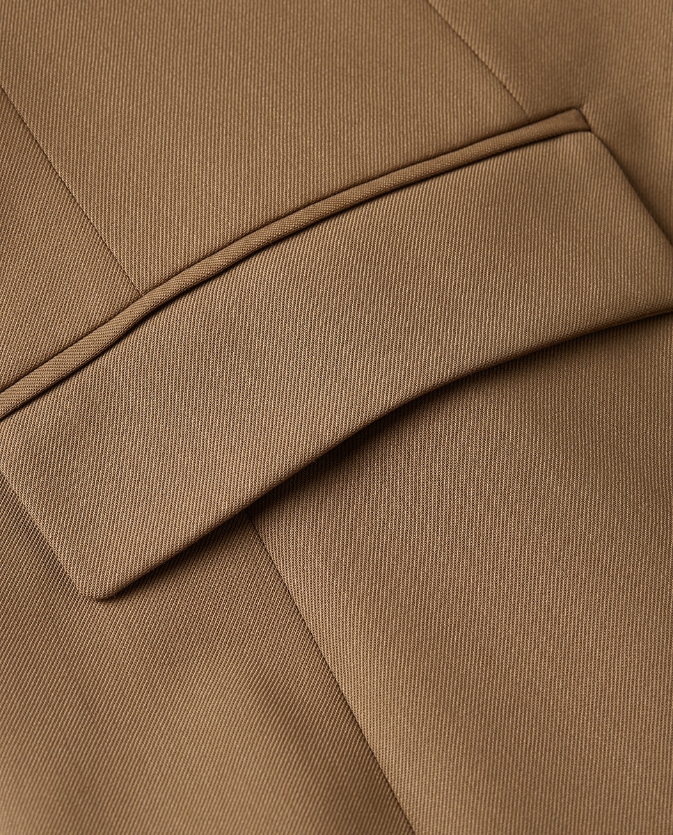 Blazer com Estrutura e Silhueta Clássica Camel-6