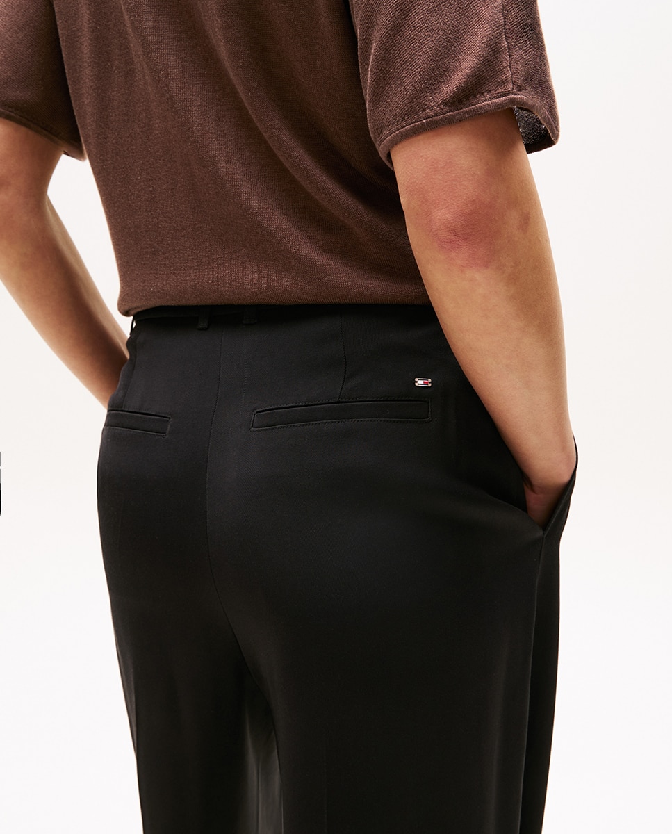 Calças Chino Relaxed Straight Preto-3