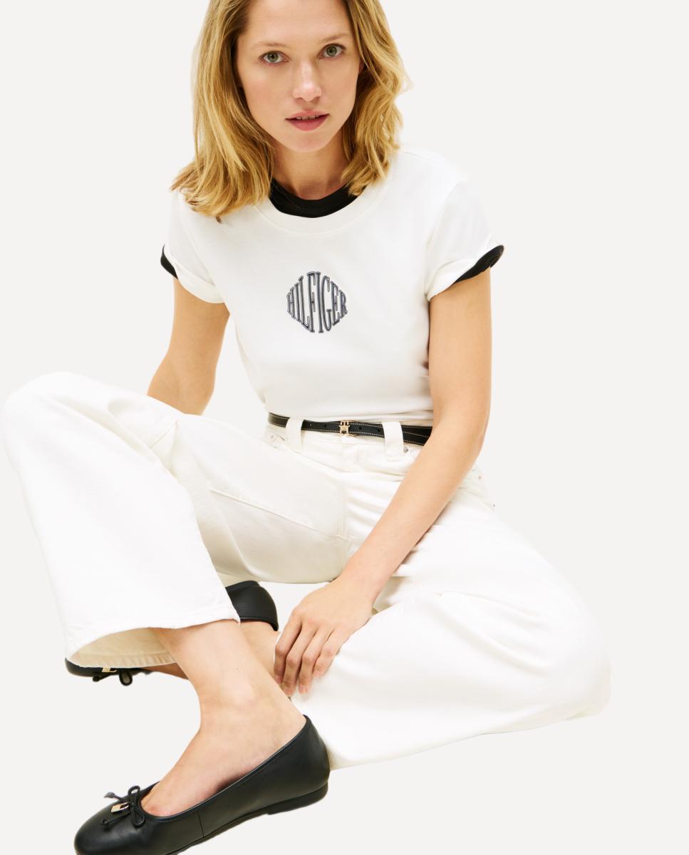 T-shirt com Logótipo Engomado Branco-2