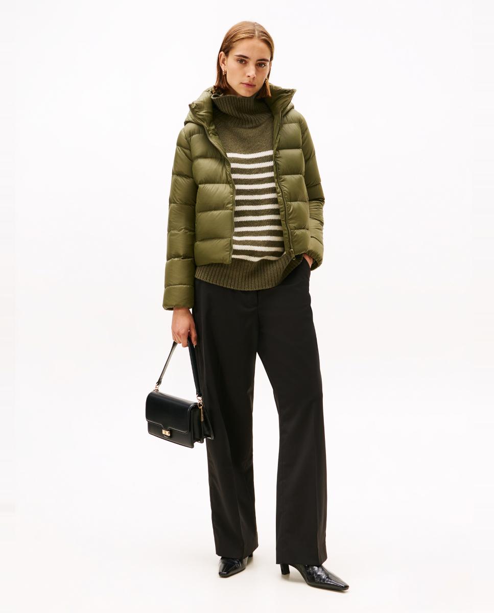 Blusão acolchoado leve de mulher com capuz Verde-militar-1