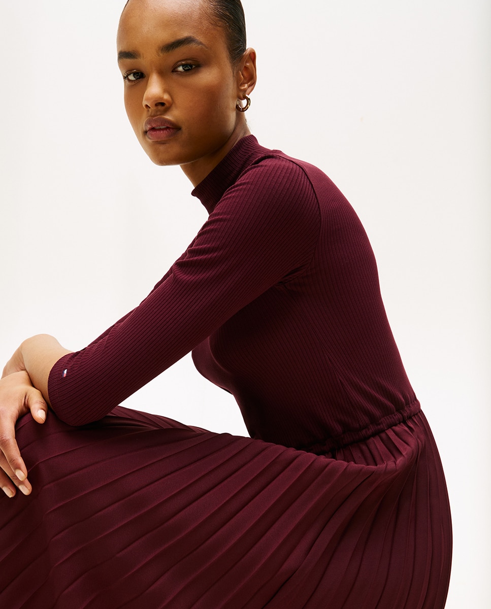 Vestido Midi de Corpo Canelado e Saia Plissada Bordeaux-4