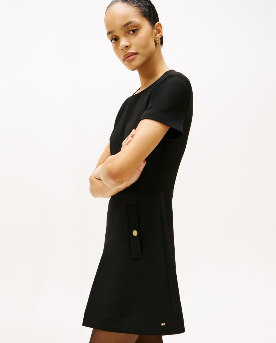 Vestido de Malha com Manga Curta e Botões Dourados Preto-2