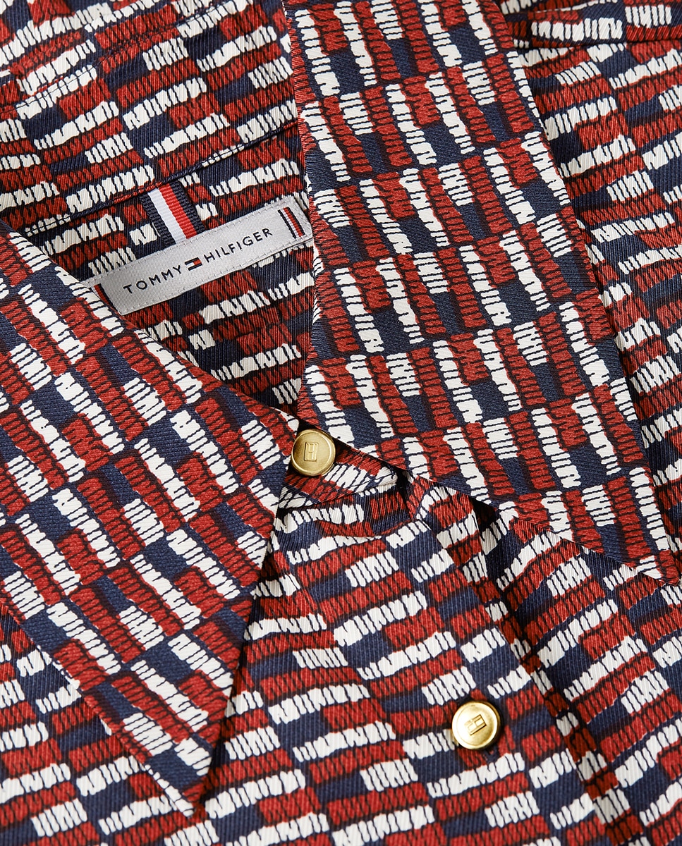 Vestido Estilo Camisa com Mini Estampado de Bandeiras Vermelho-6