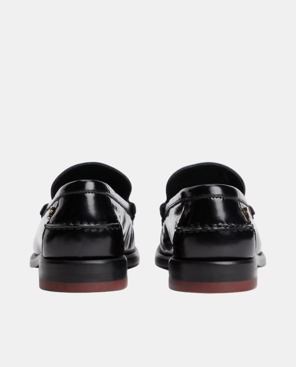 Mocassins em Pele com Borlas Preto-4