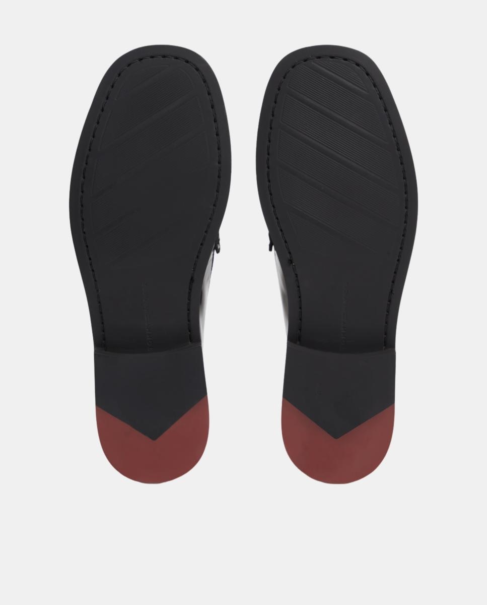 Mocassins em Pele com Borlas Preto-5