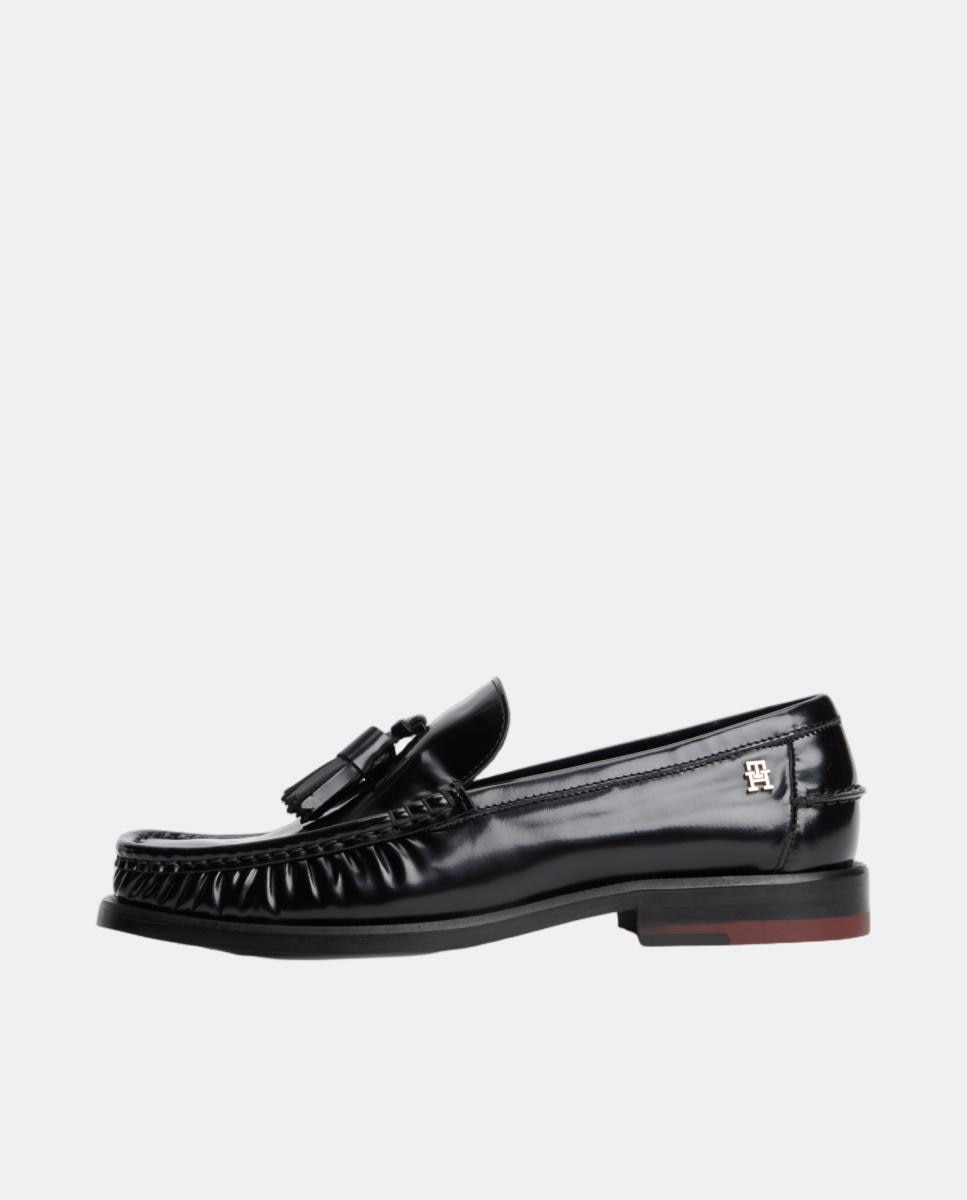 Mocassins em Pele com Borlas Preto-7