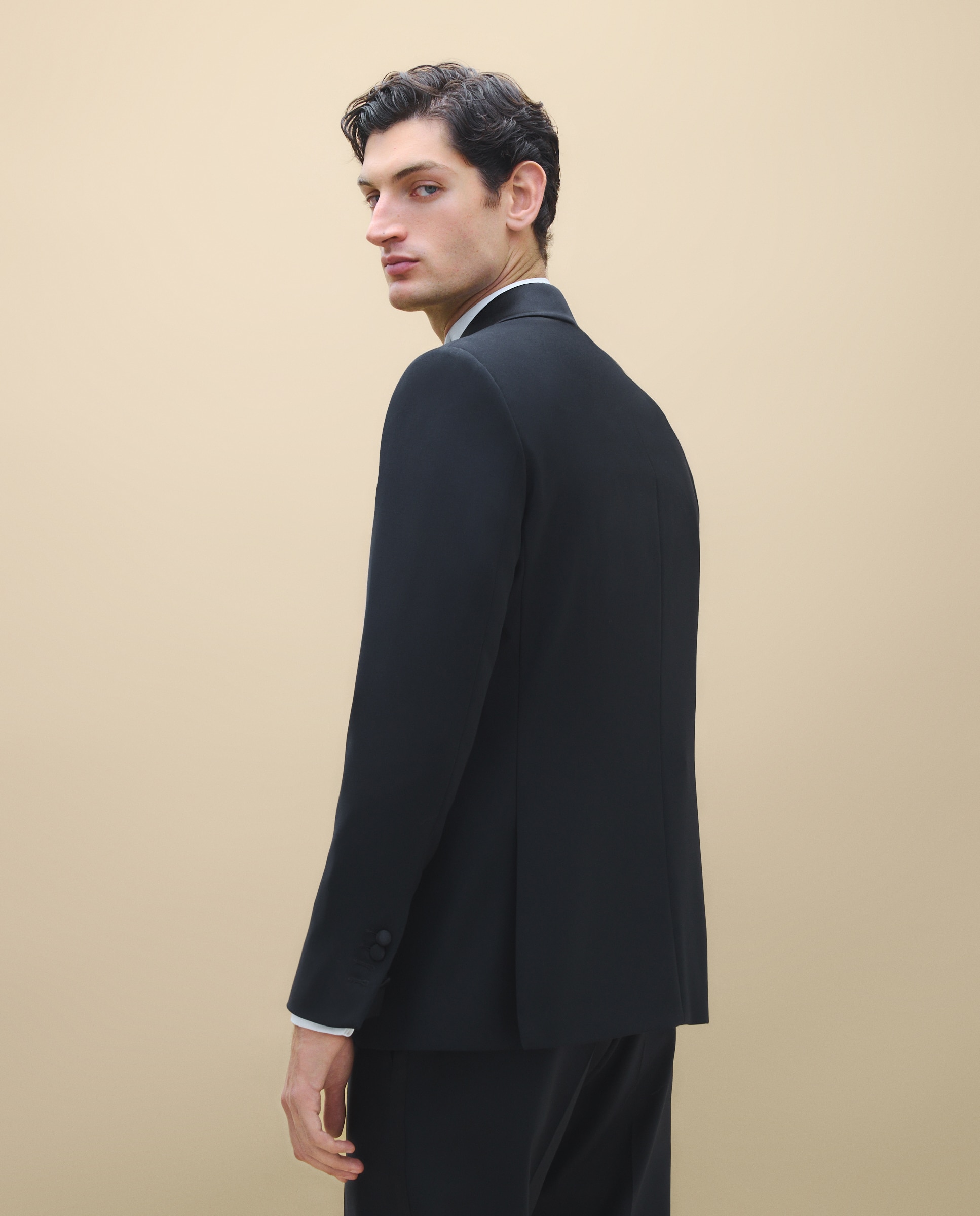 Smoking Básico de Cerimónia Preto-3