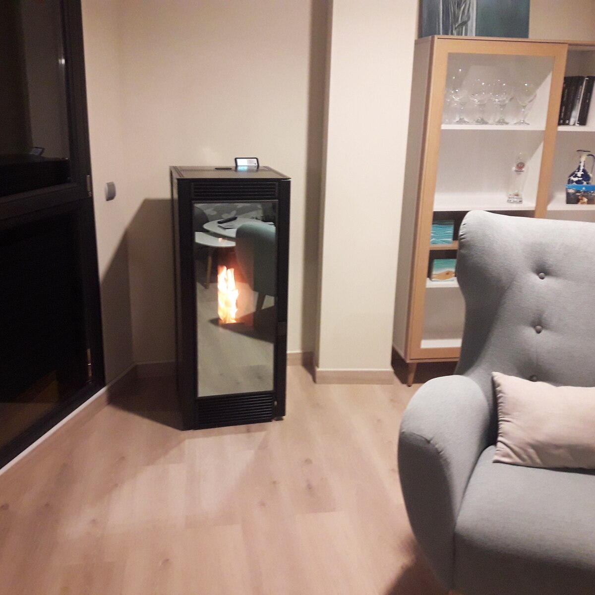 Estufa pellet canalizable Dubai 11,9Kw Negro-2