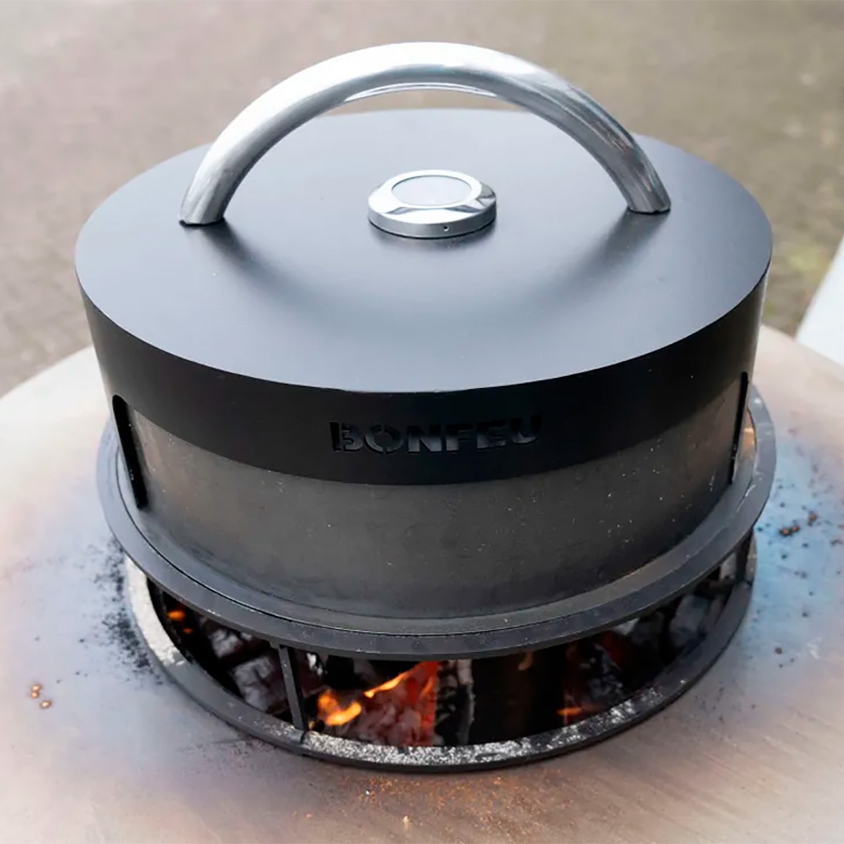 Brasero de exterior Bonbowl 120 con accesorios culinarios de BonFeu Óxido-5