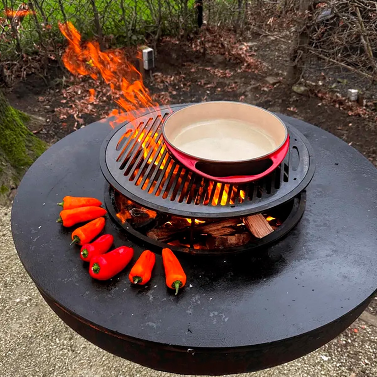 Brasero de exterior Bonbowl 120 con accesorios culinarios de BonFeu Óxido-7