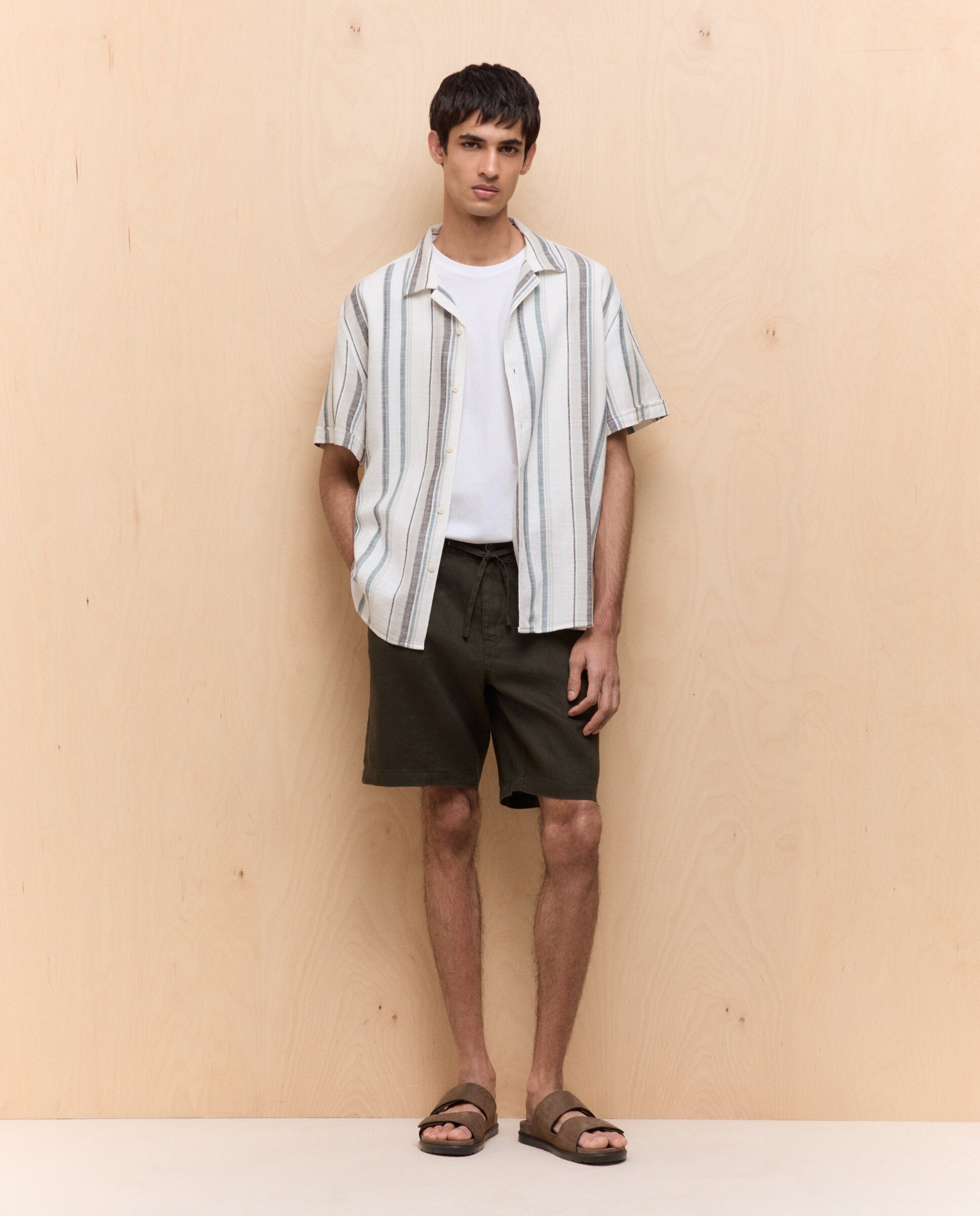 Bermudas 100% Linho com Cordão 530 Verde Escuro-1