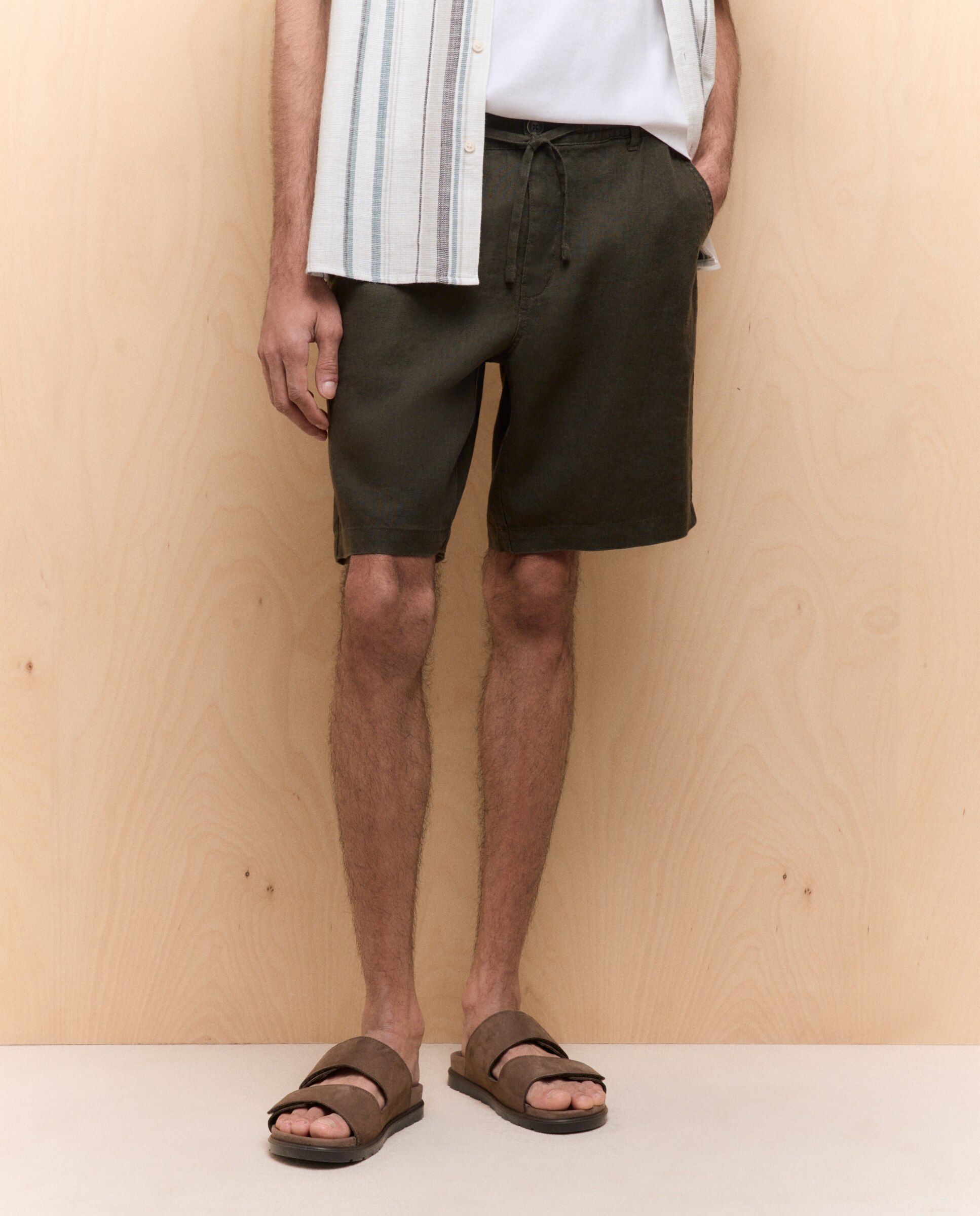 Bermudas 100% Linho com Cordão 530 Verde Escuro-2