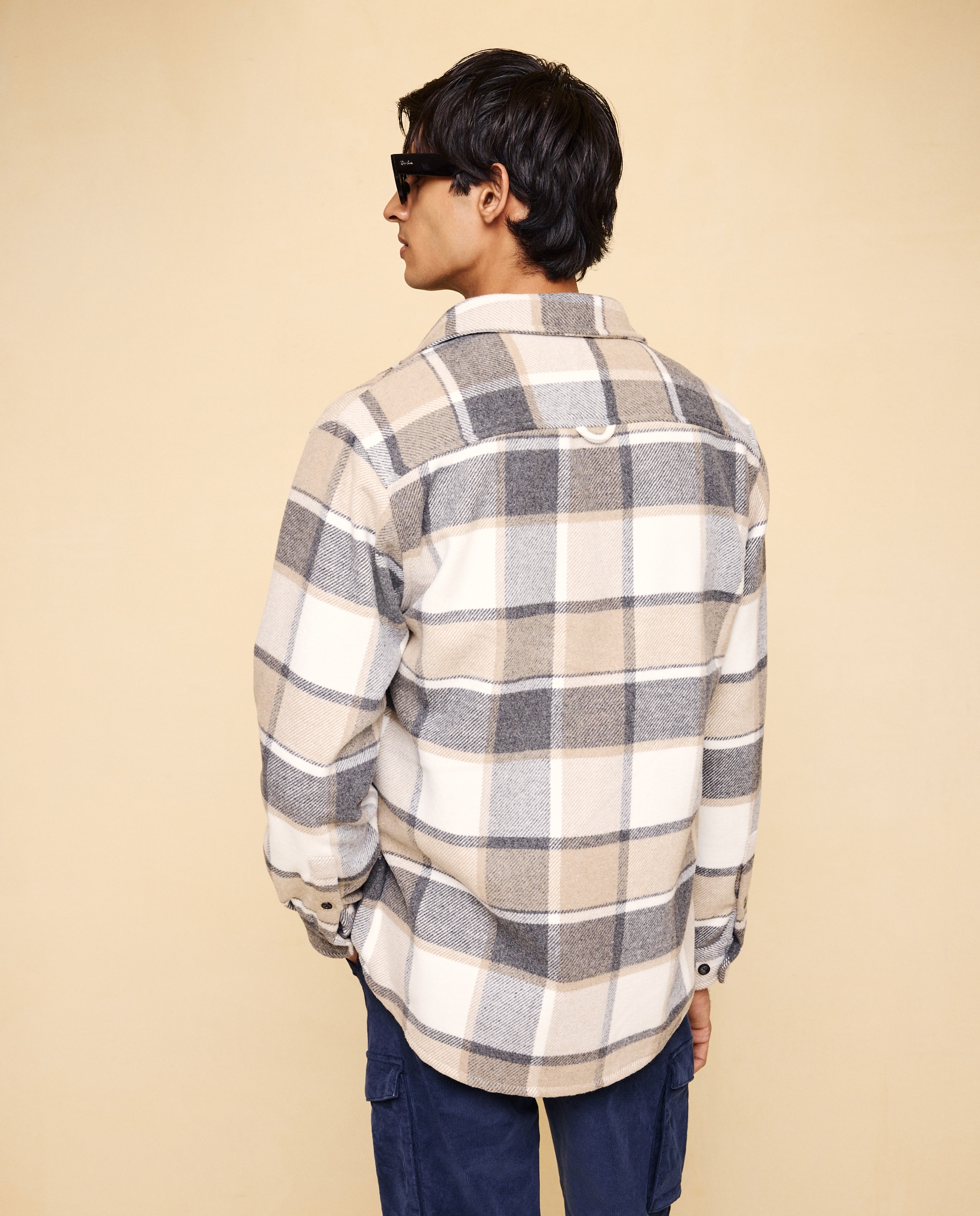 Sobrecamisa aos Quadrados Bege-2