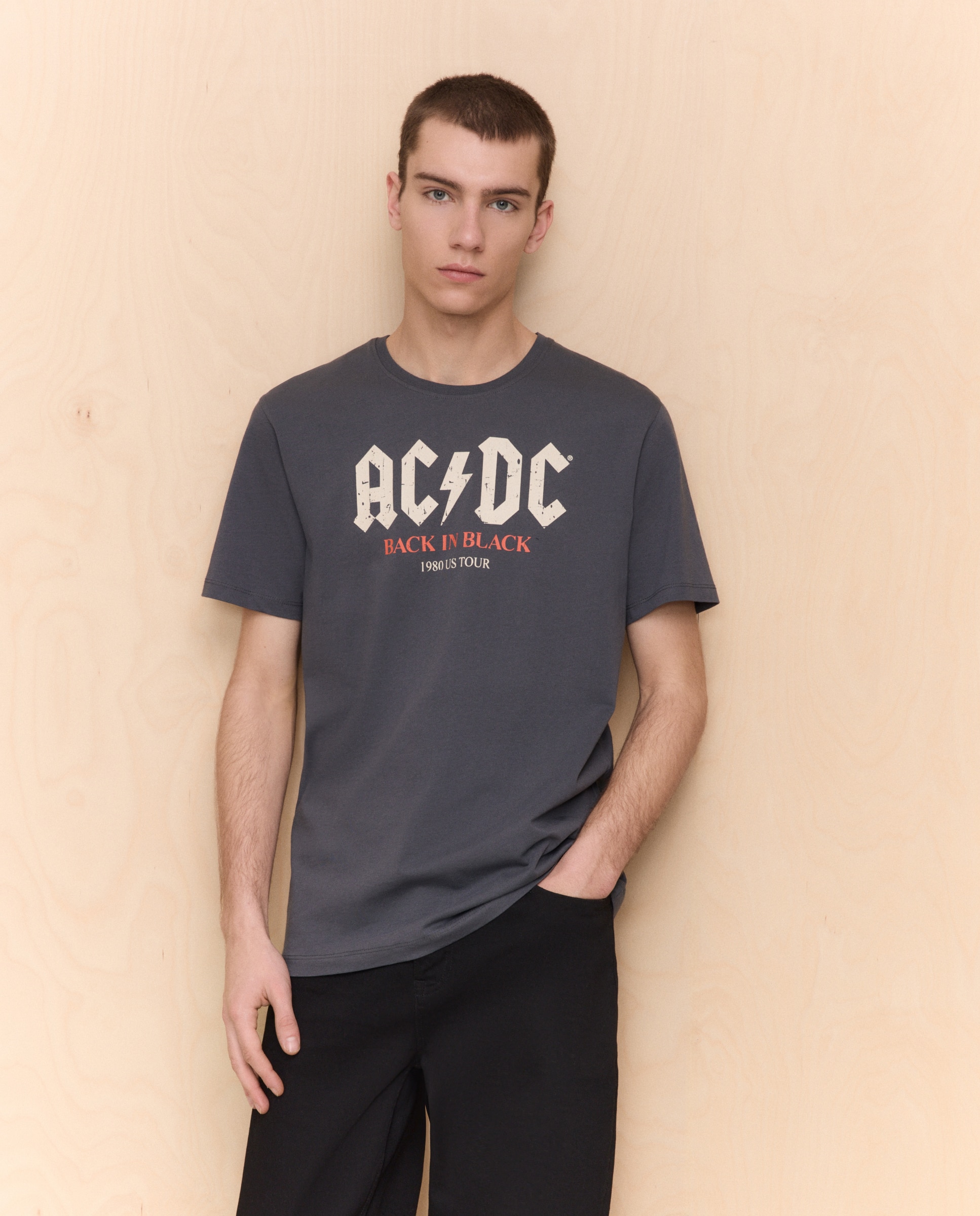 T-shirt AC/DC de Manga Curta 820 Cinzento Médio-1