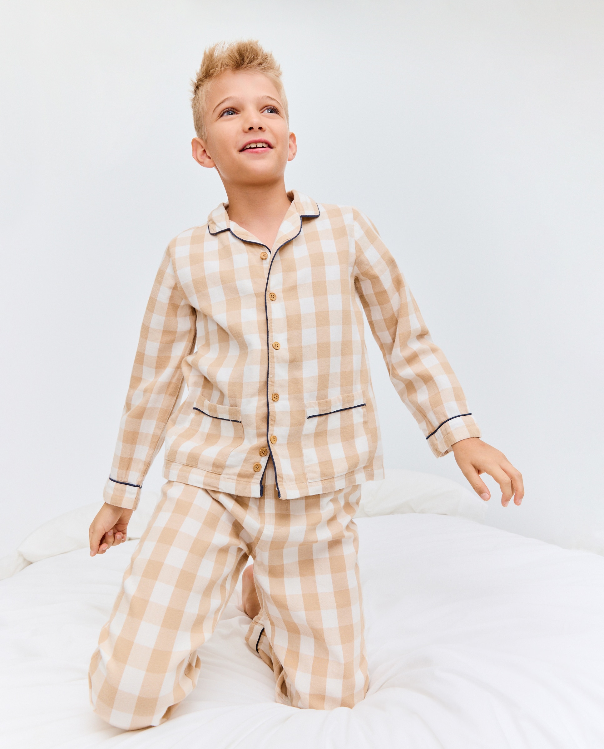 Pijama Comprido Abotoado com Vichy Castanho-1