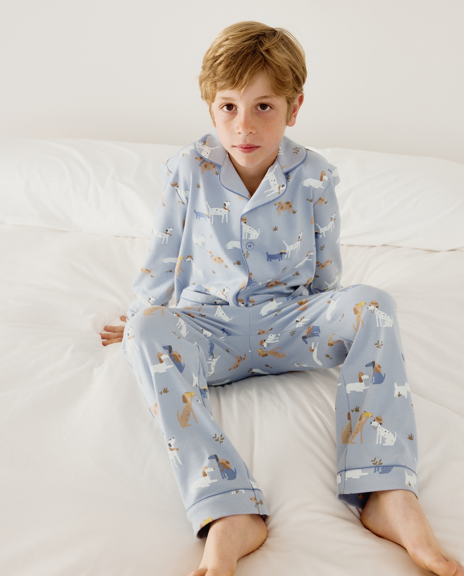 Imagem 0 de Pijama de Malha Abotoado com Fantasia de Cães