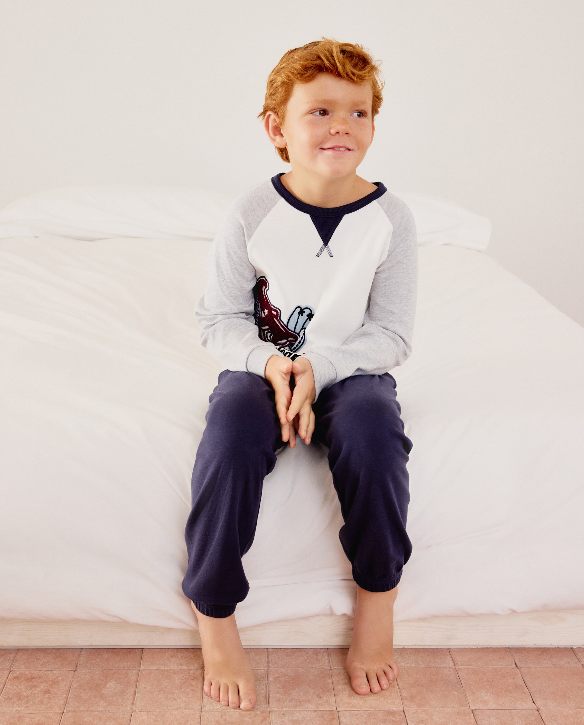Imagem 0 de Pijama de Malha Estilo Varsity com Fantasia