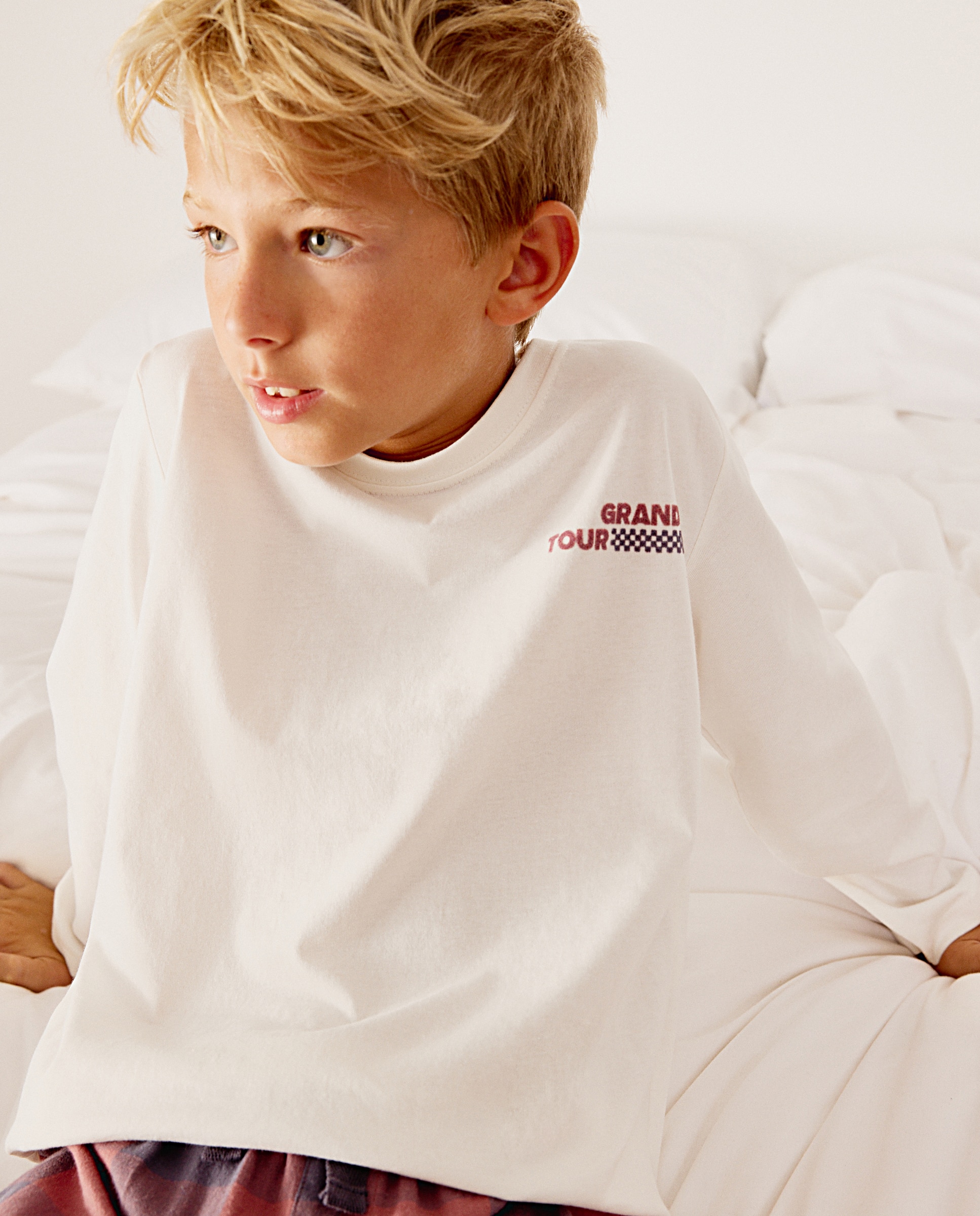 Pijama de Manga Comprida com Fantasia nas Costas Branco-1