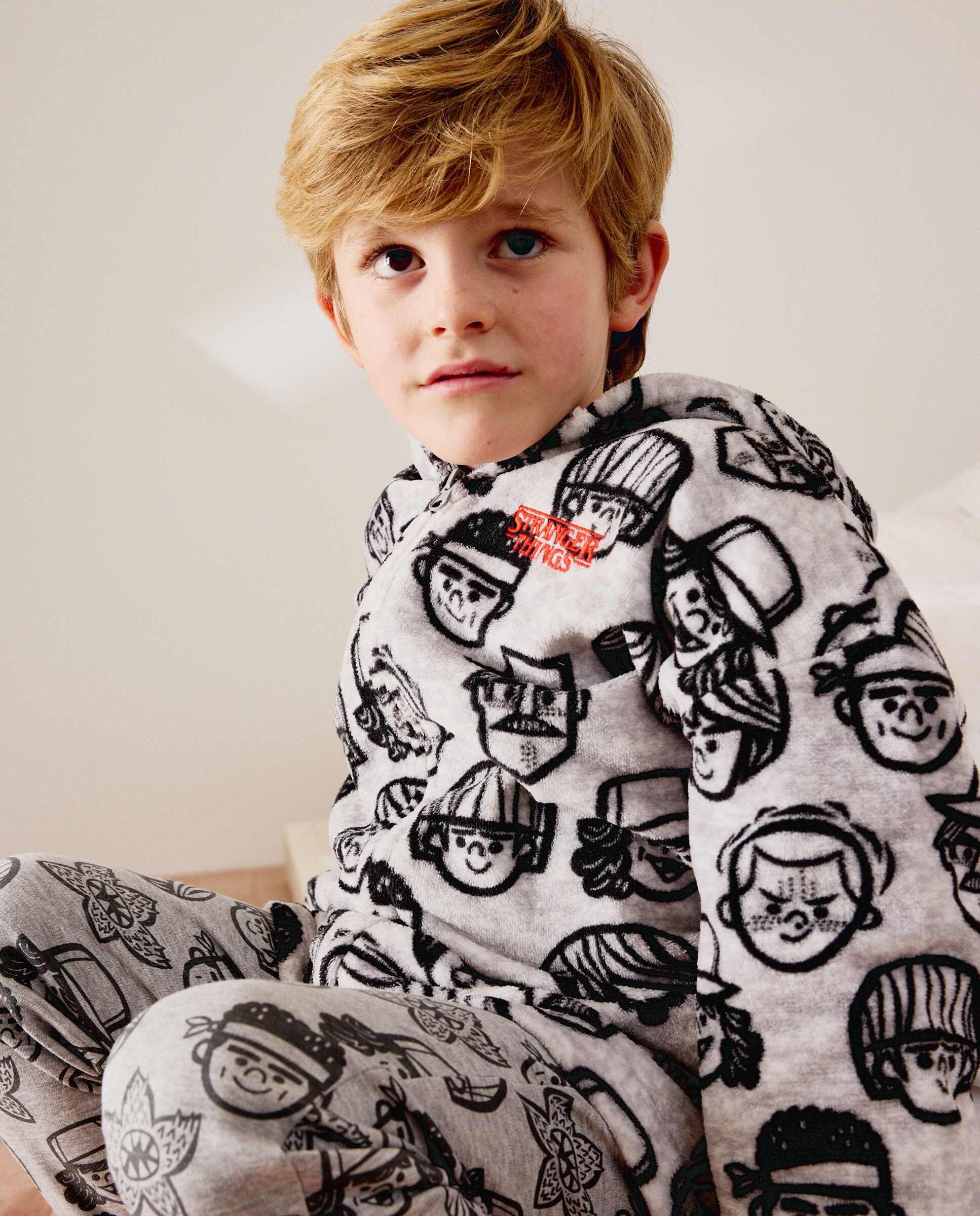 Robe Stranger Things Cotton Juice Cinzento-2