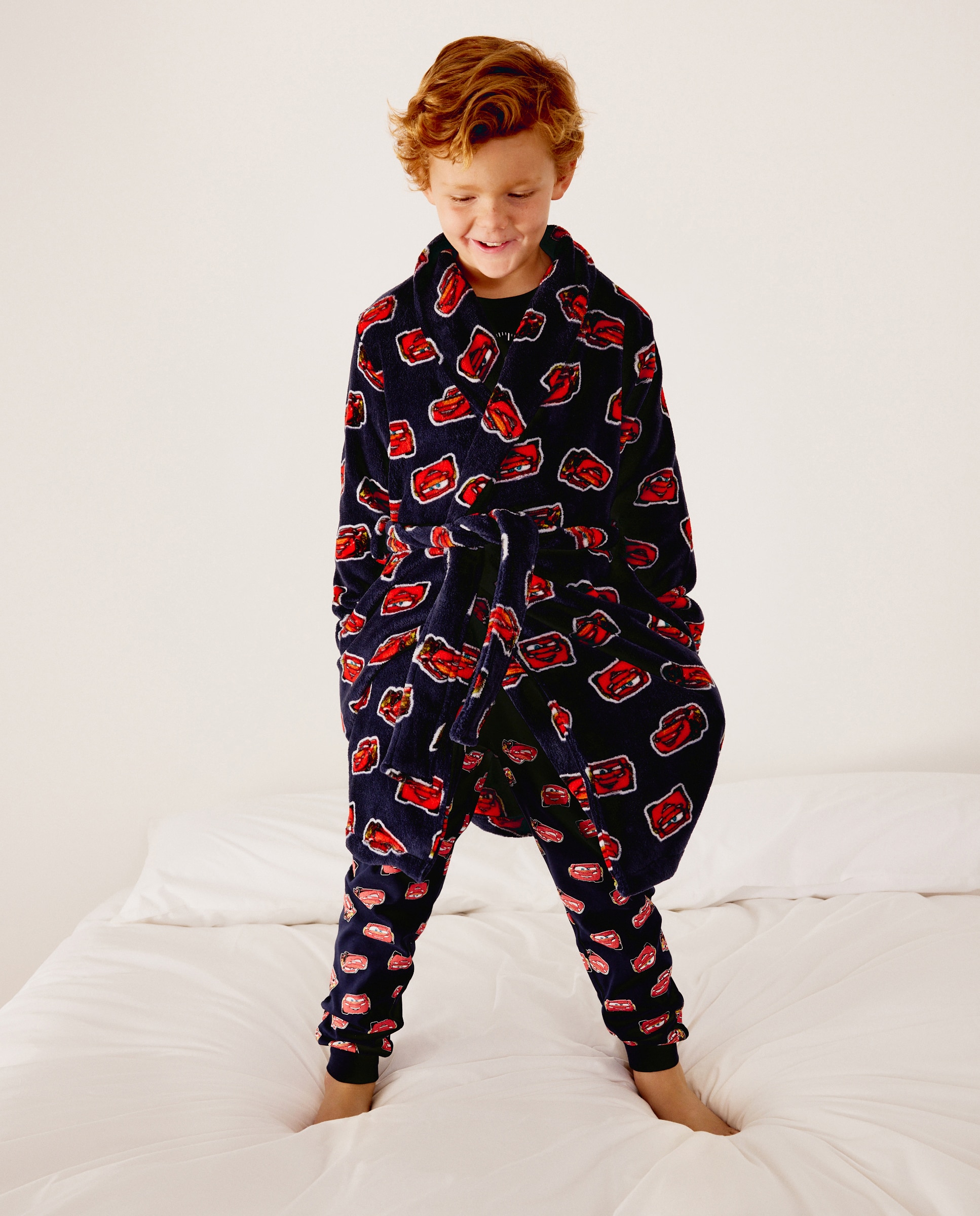 Bata de niño con estampado de Cars - Cotton Juice - Azul marino Azul marino-2