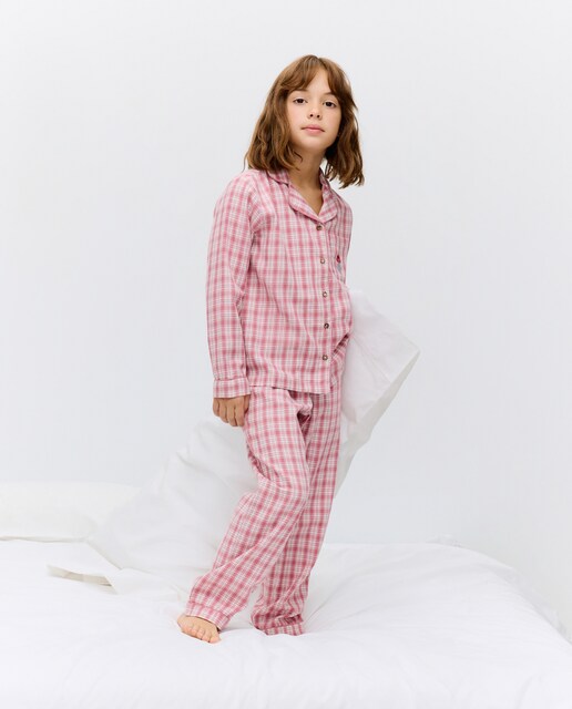 Imagen 0 de Pijama largo plana abotonado estampado cuadros de niña