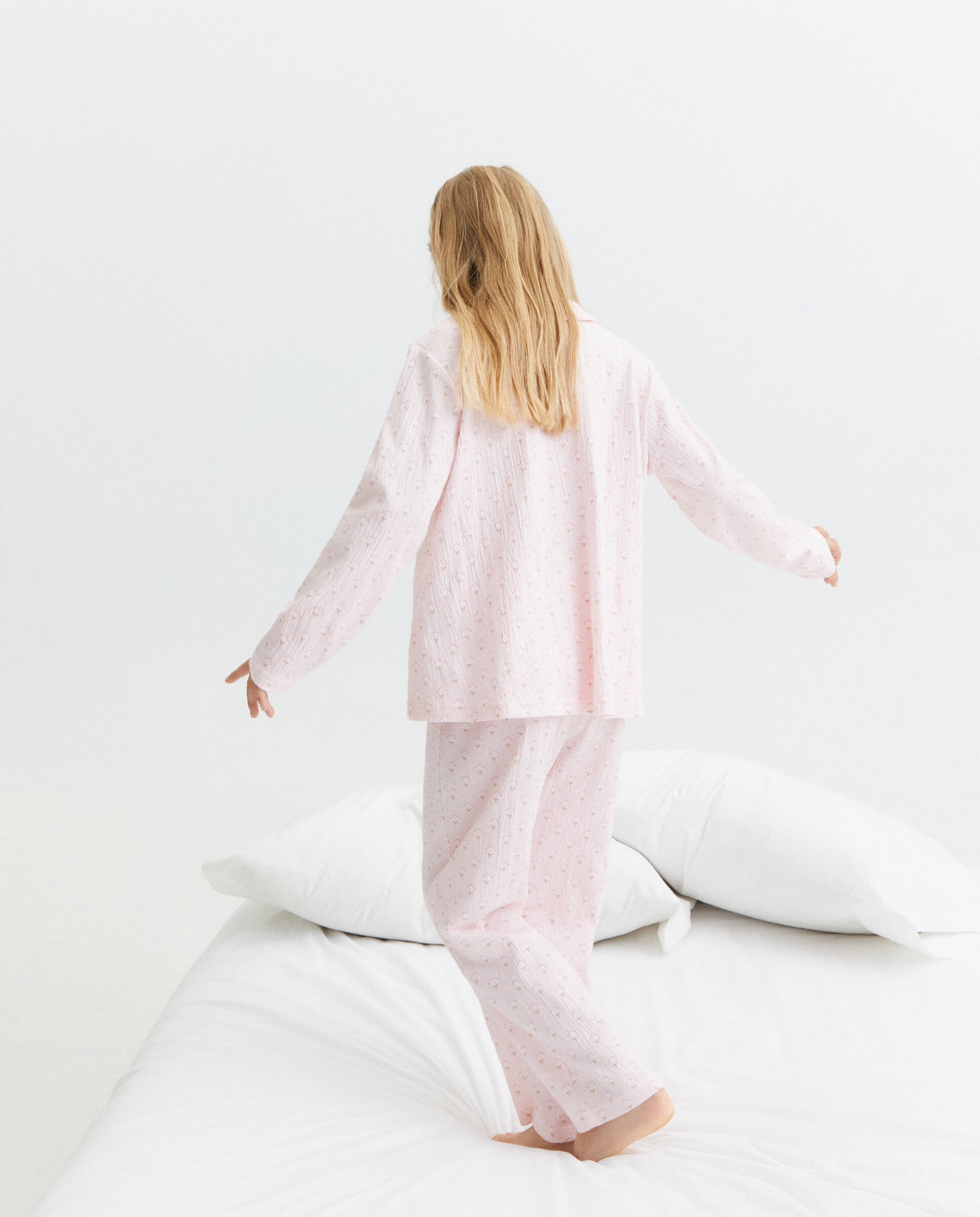 Pijama de Malha Estampado com Botões e Gola de Bebé Branco-3